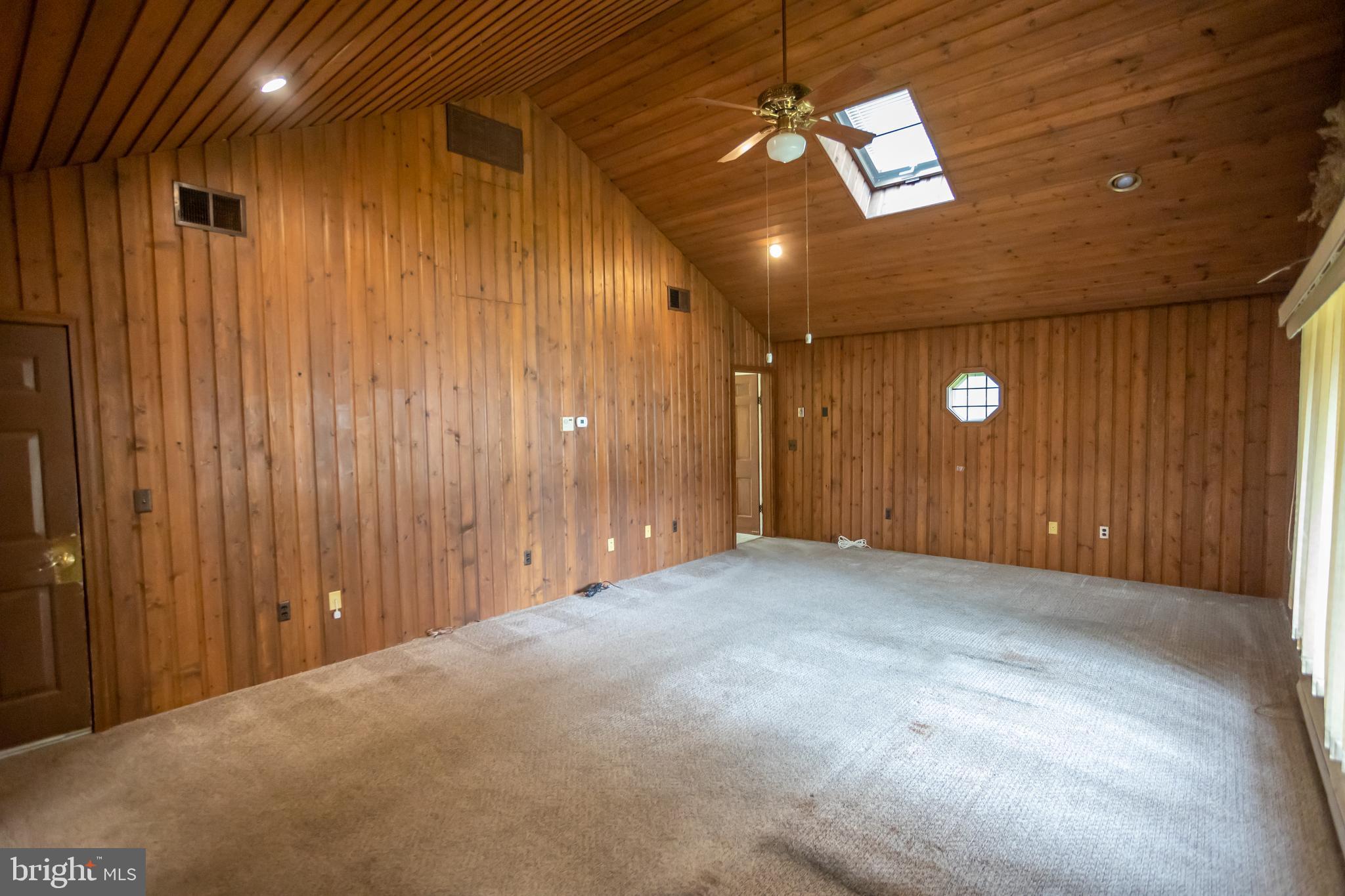 HILLSIDE - Residential