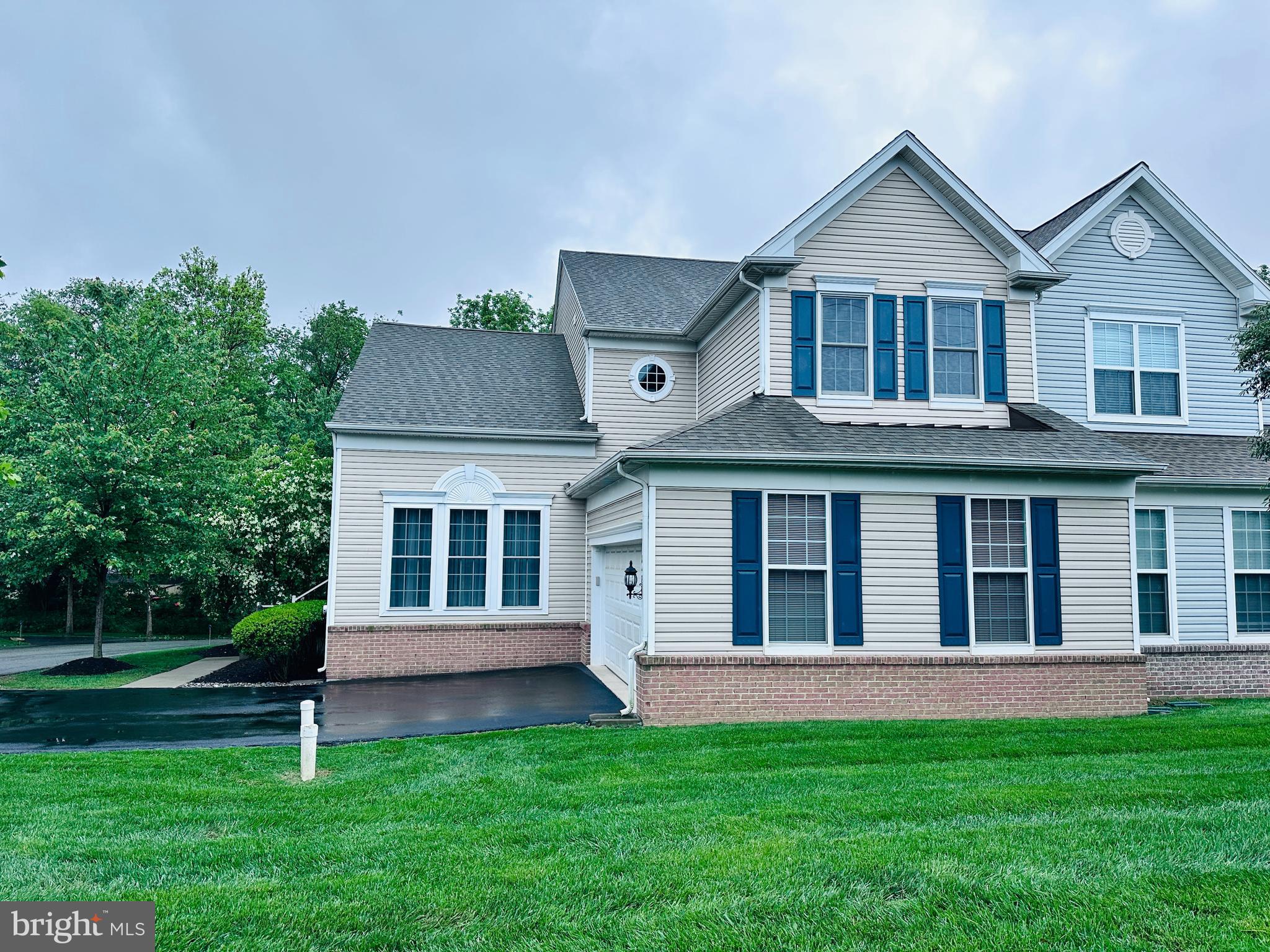 COLDWATER CONDO - Residential