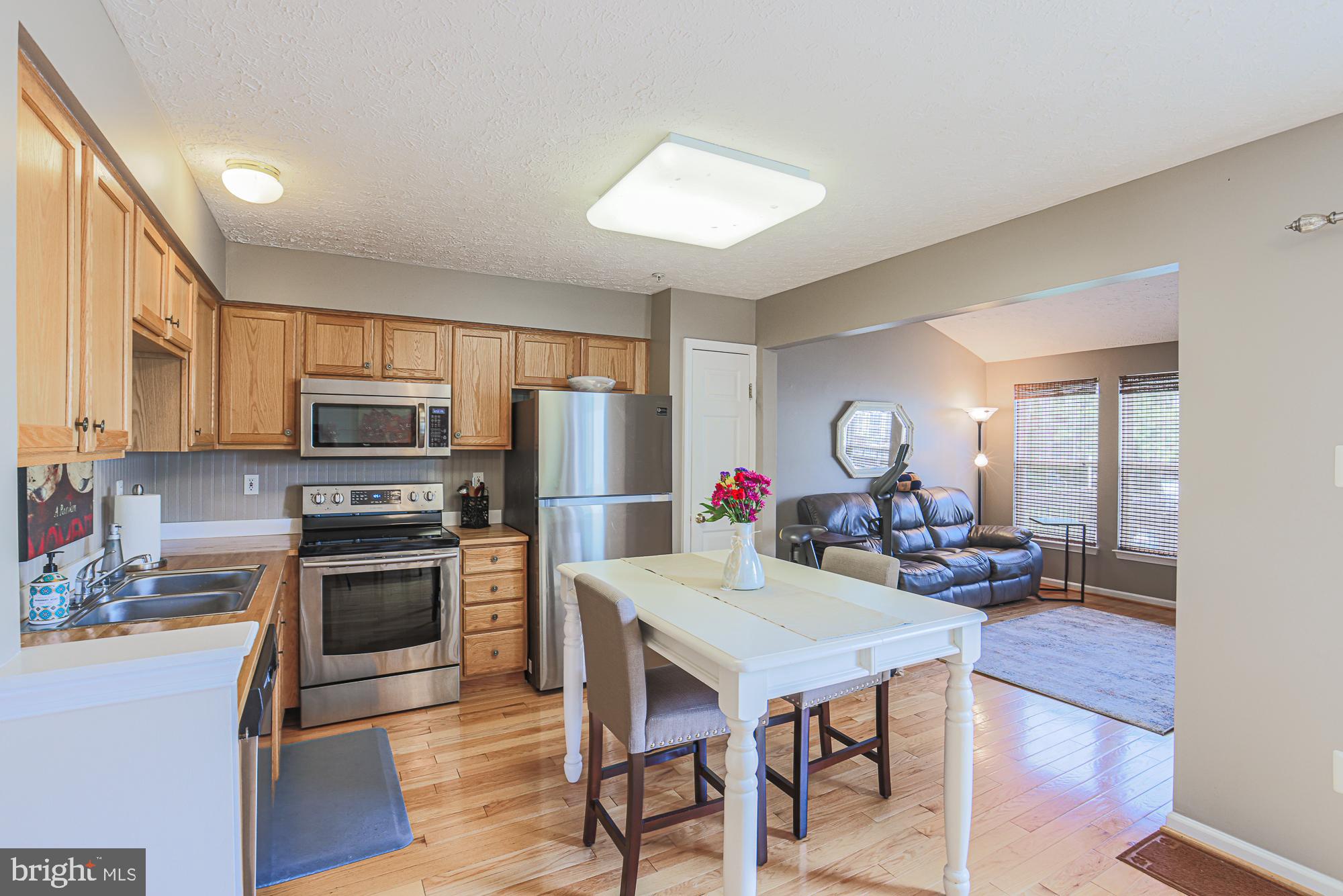 EATON SQUARE - Residential