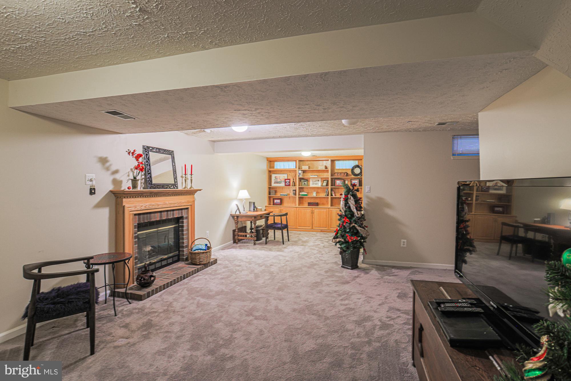 EATON SQUARE - Residential