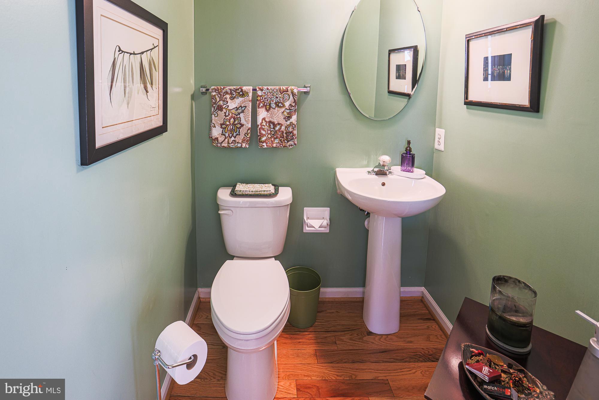 EATON SQUARE - Residential