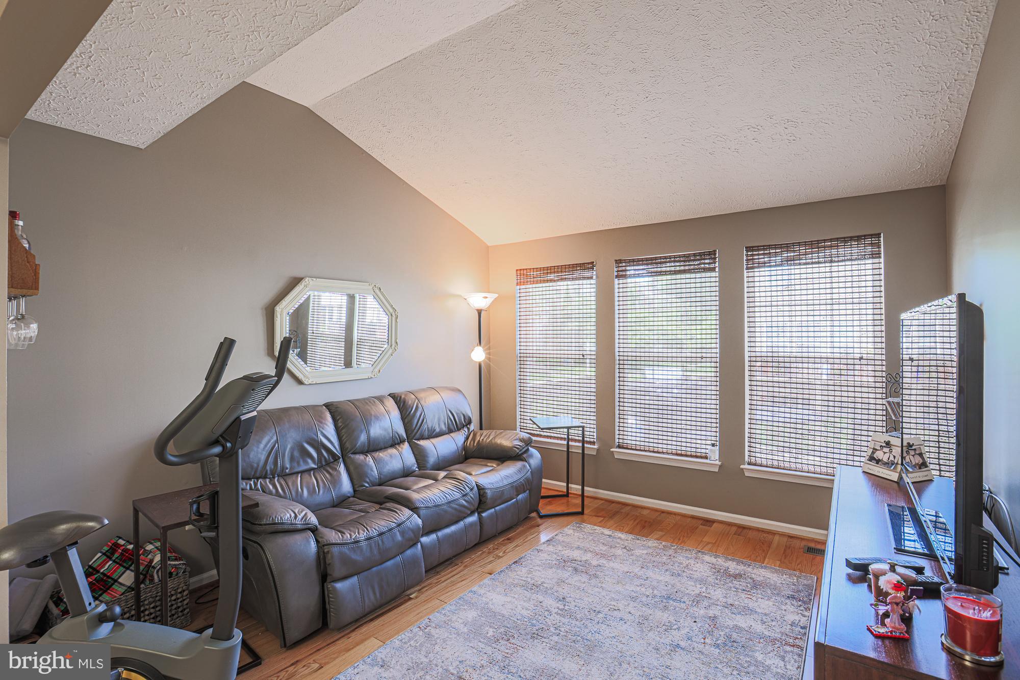 EATON SQUARE - Residential