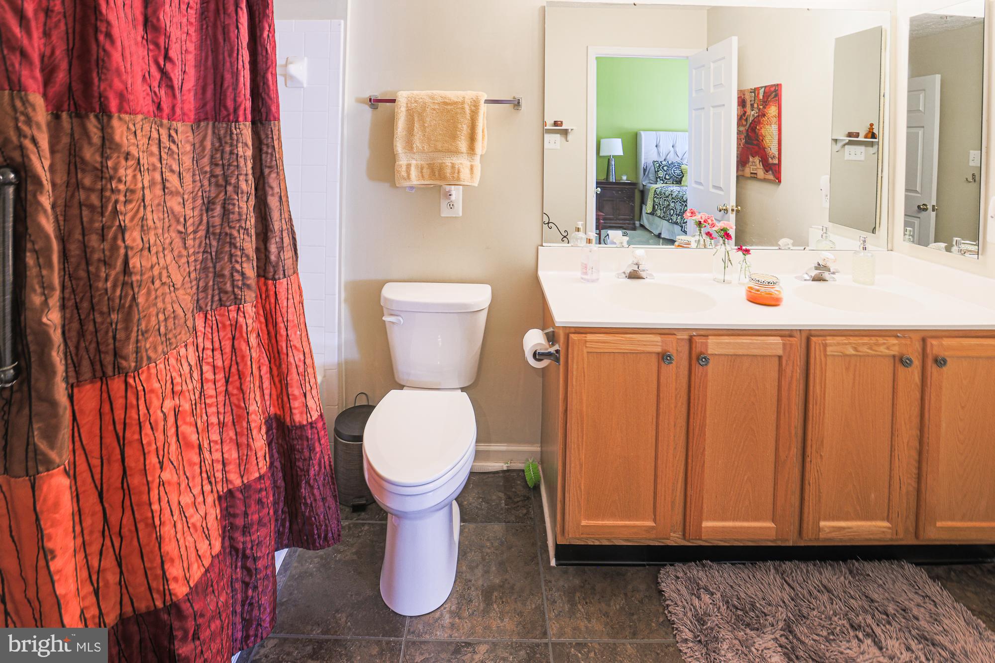 EATON SQUARE - Residential