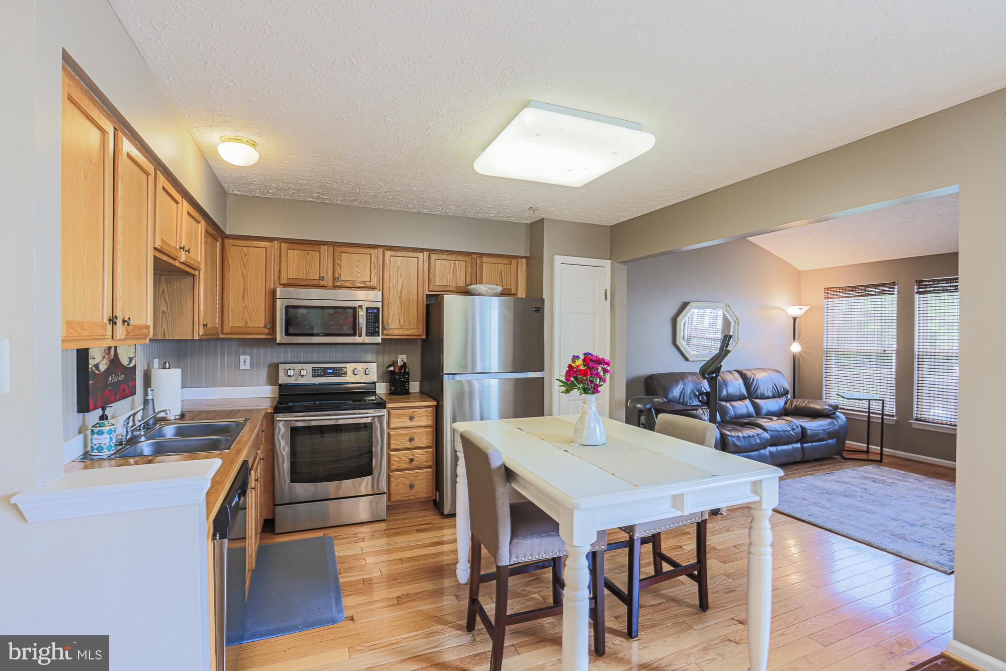 EATON SQUARE - Residential