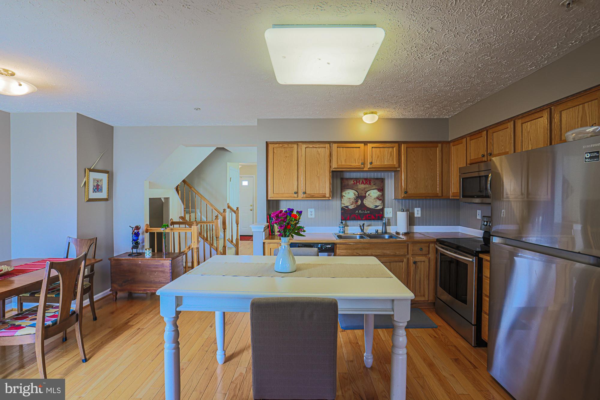 EATON SQUARE - Residential