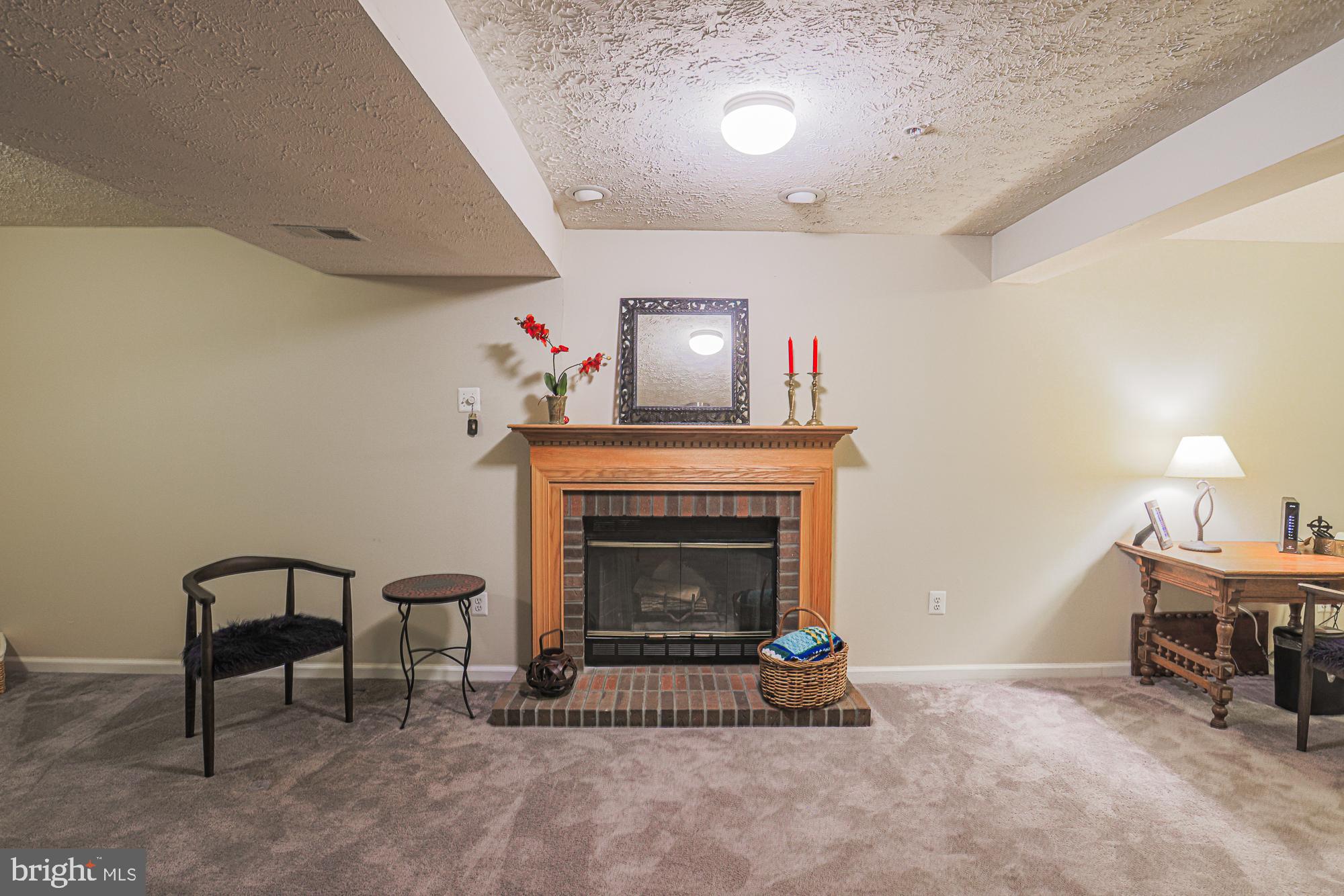 EATON SQUARE - Residential