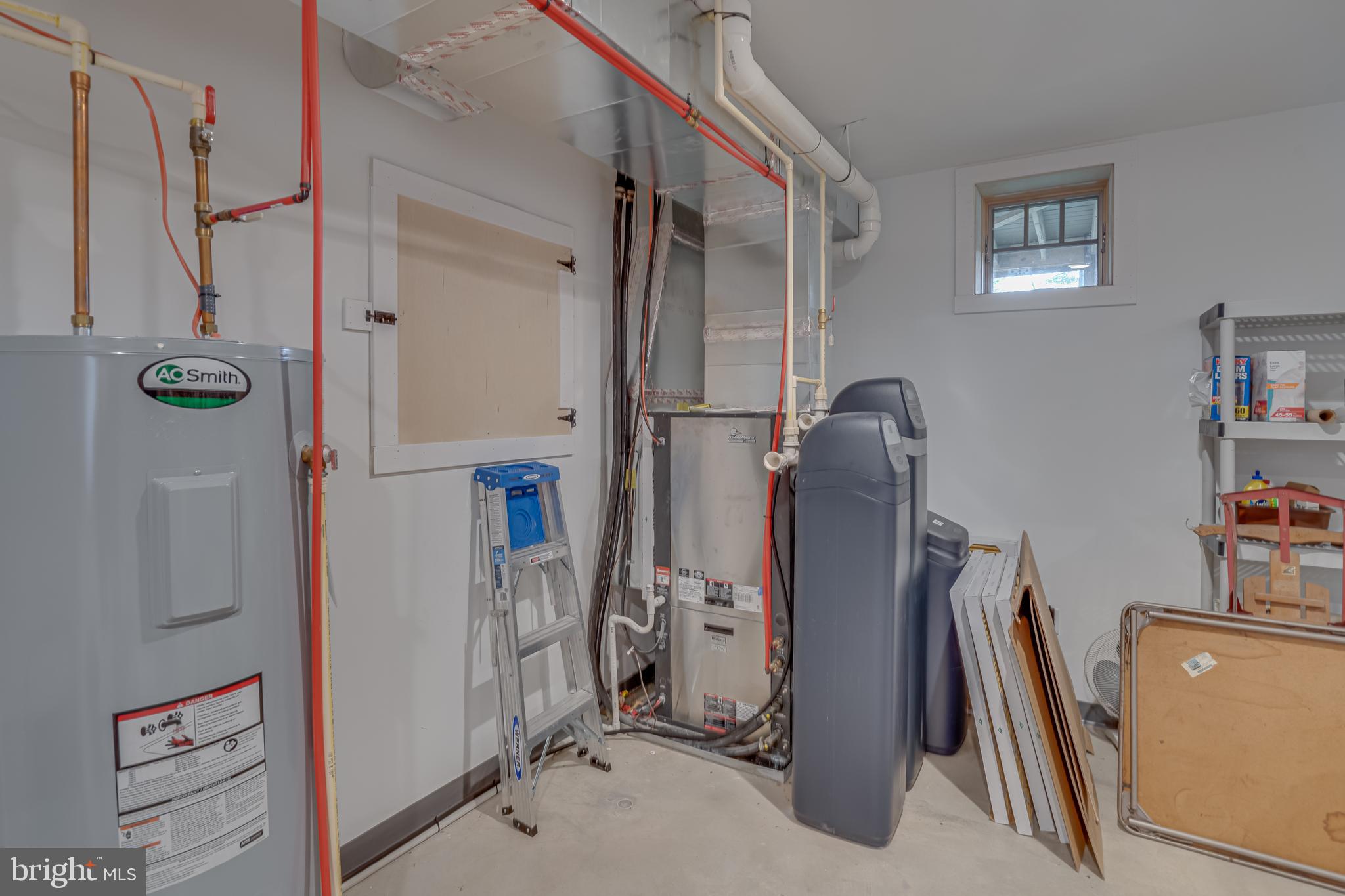 BROOMGRASS - Residential