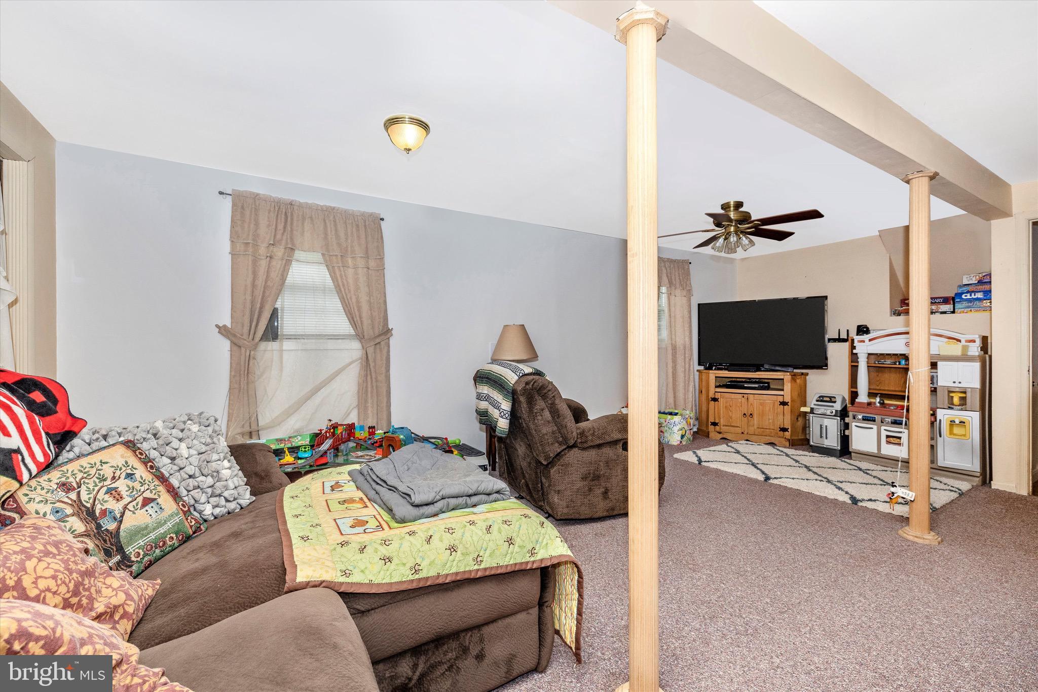 STERLING OAKS - Residential