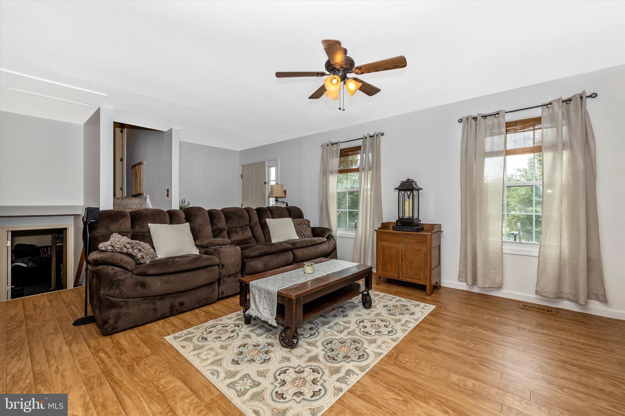 STERLING OAKS - Residential