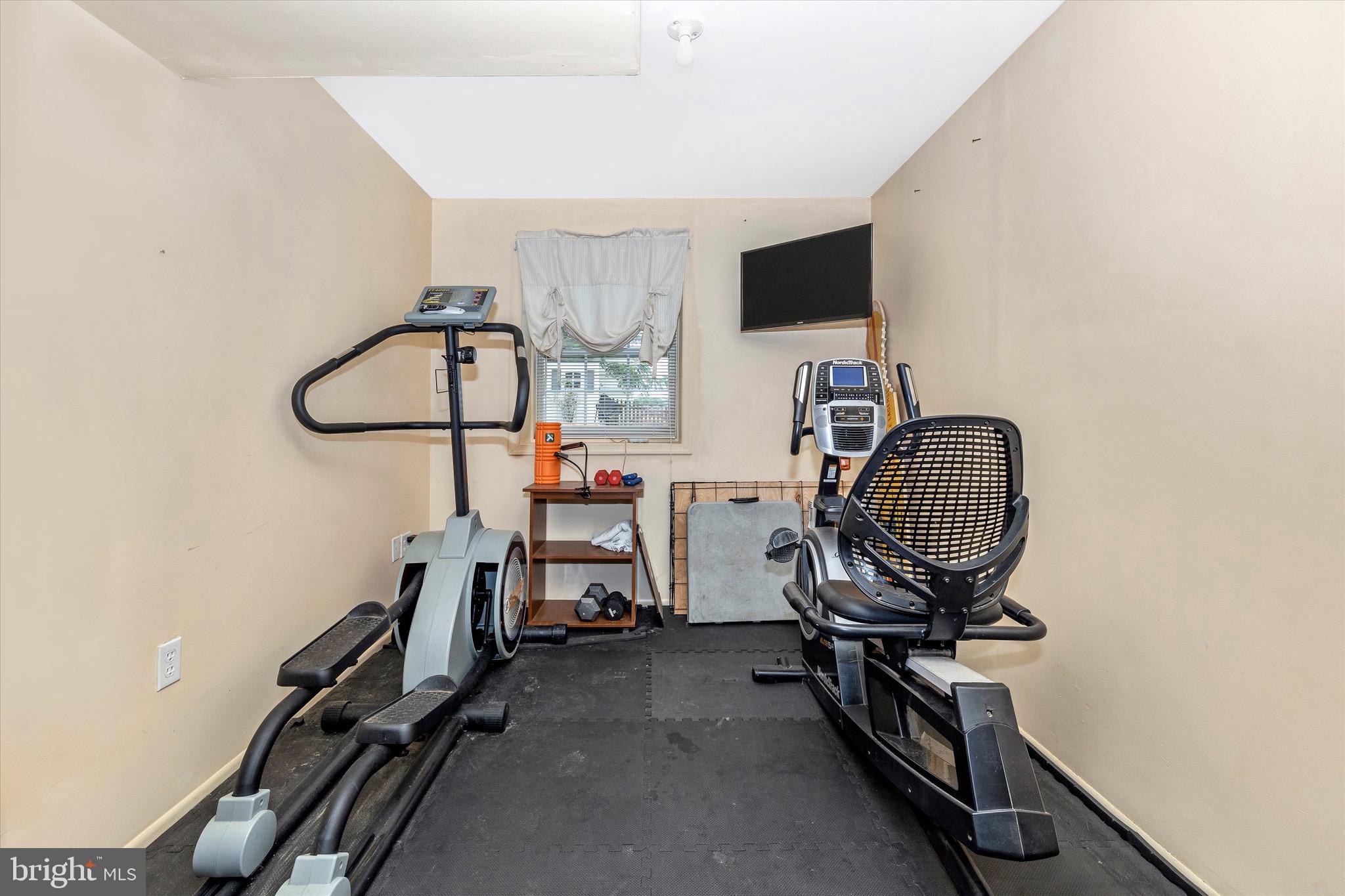 STERLING OAKS - Residential