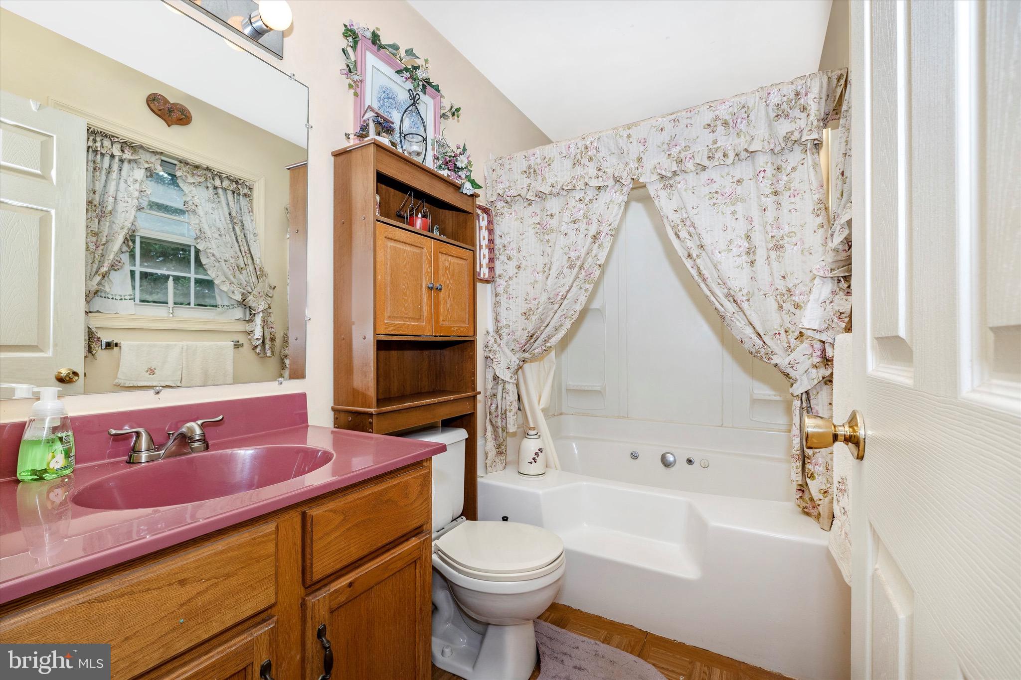 STERLING OAKS - Residential