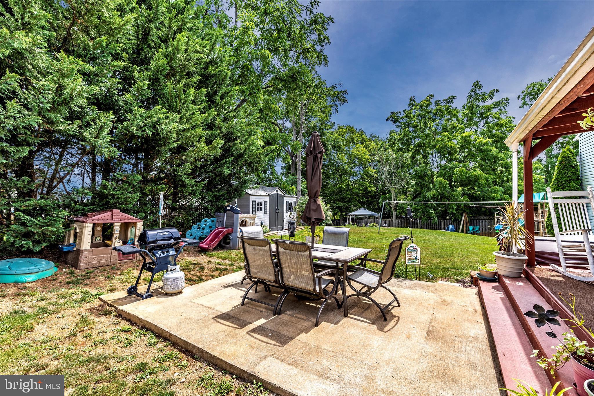 STERLING OAKS - Residential