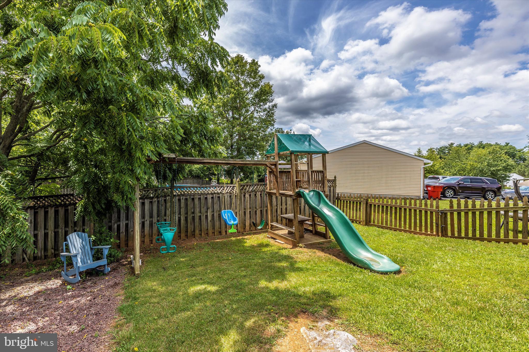 STERLING OAKS - Residential