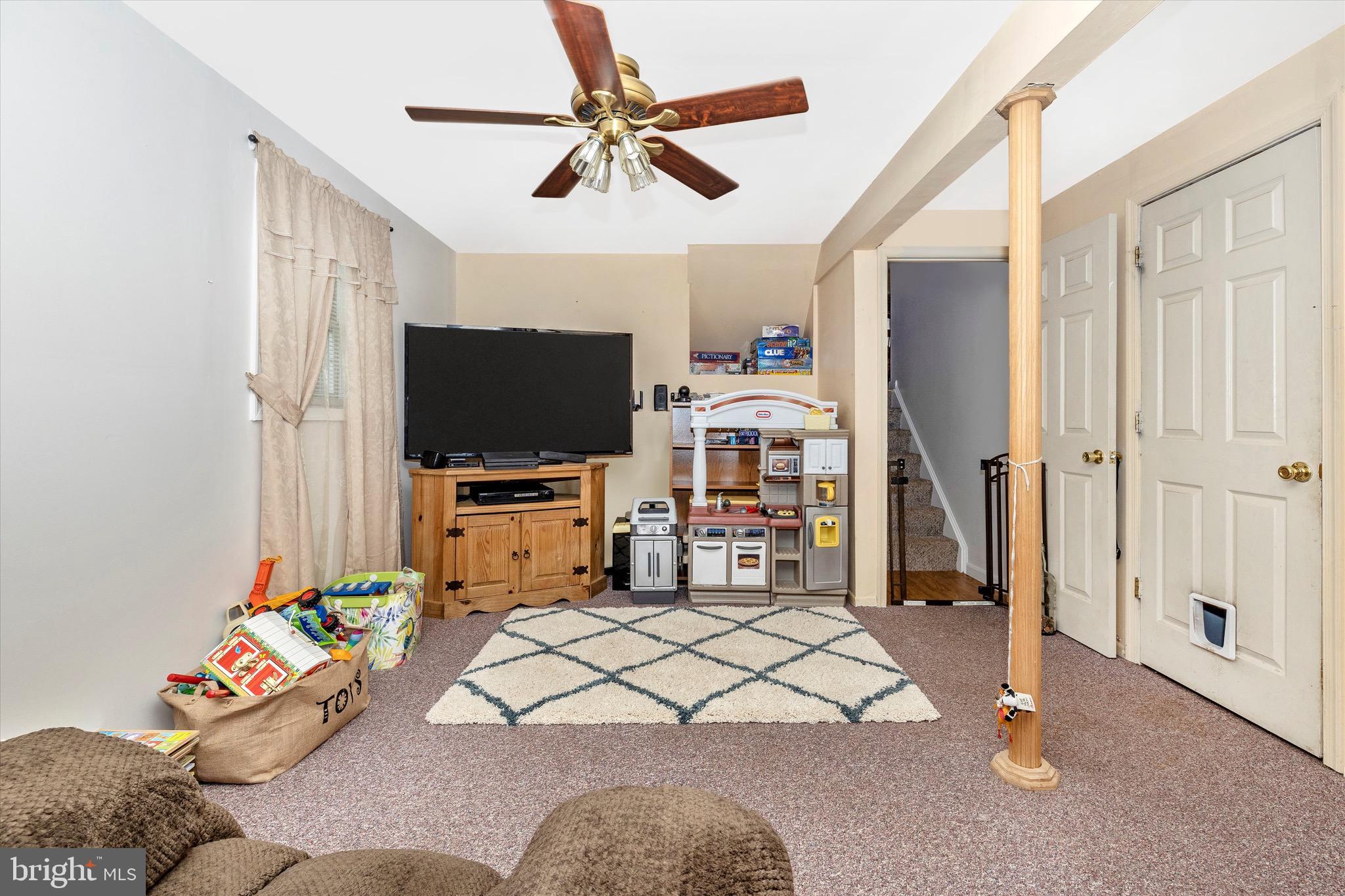 STERLING OAKS - Residential