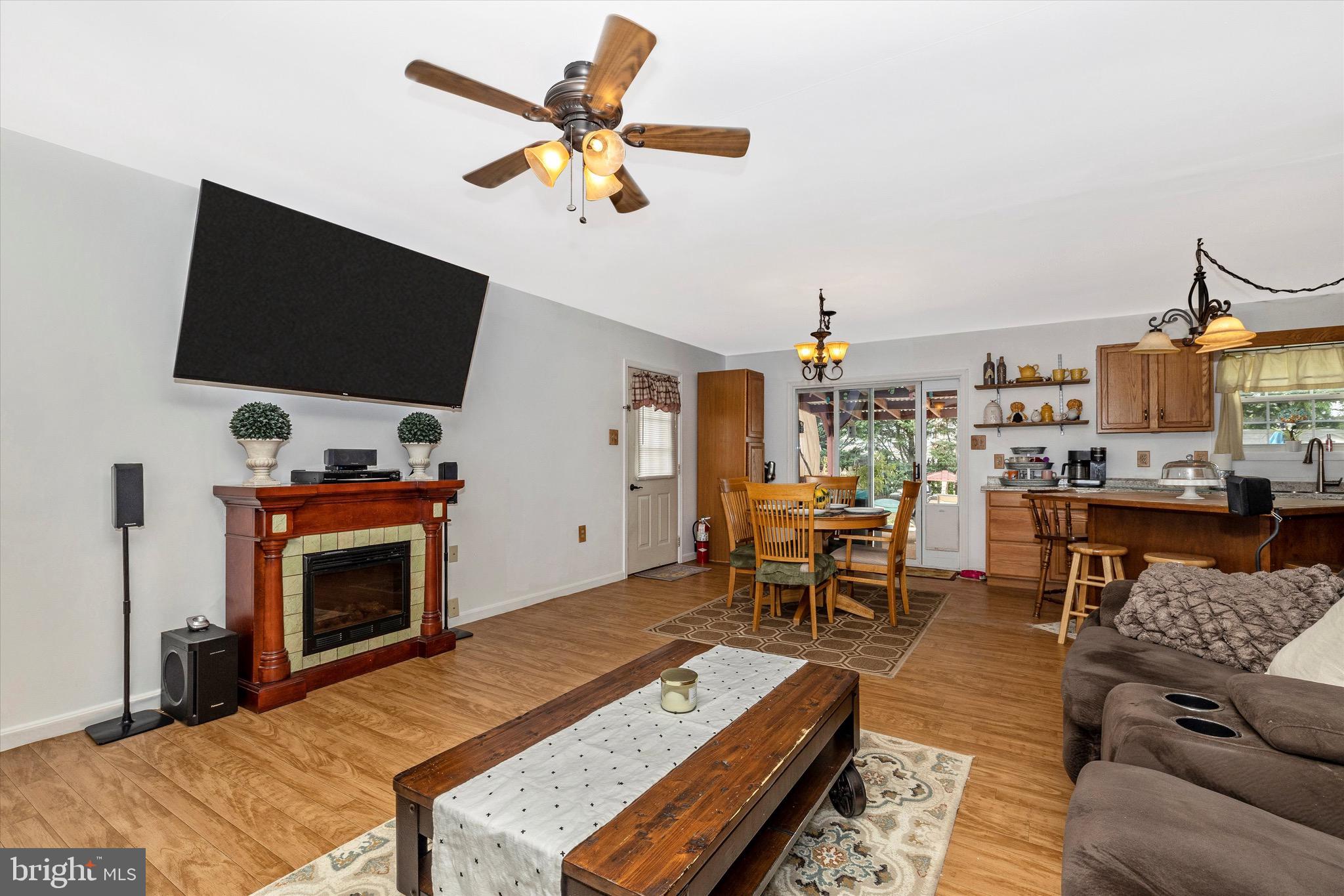 STERLING OAKS - Residential