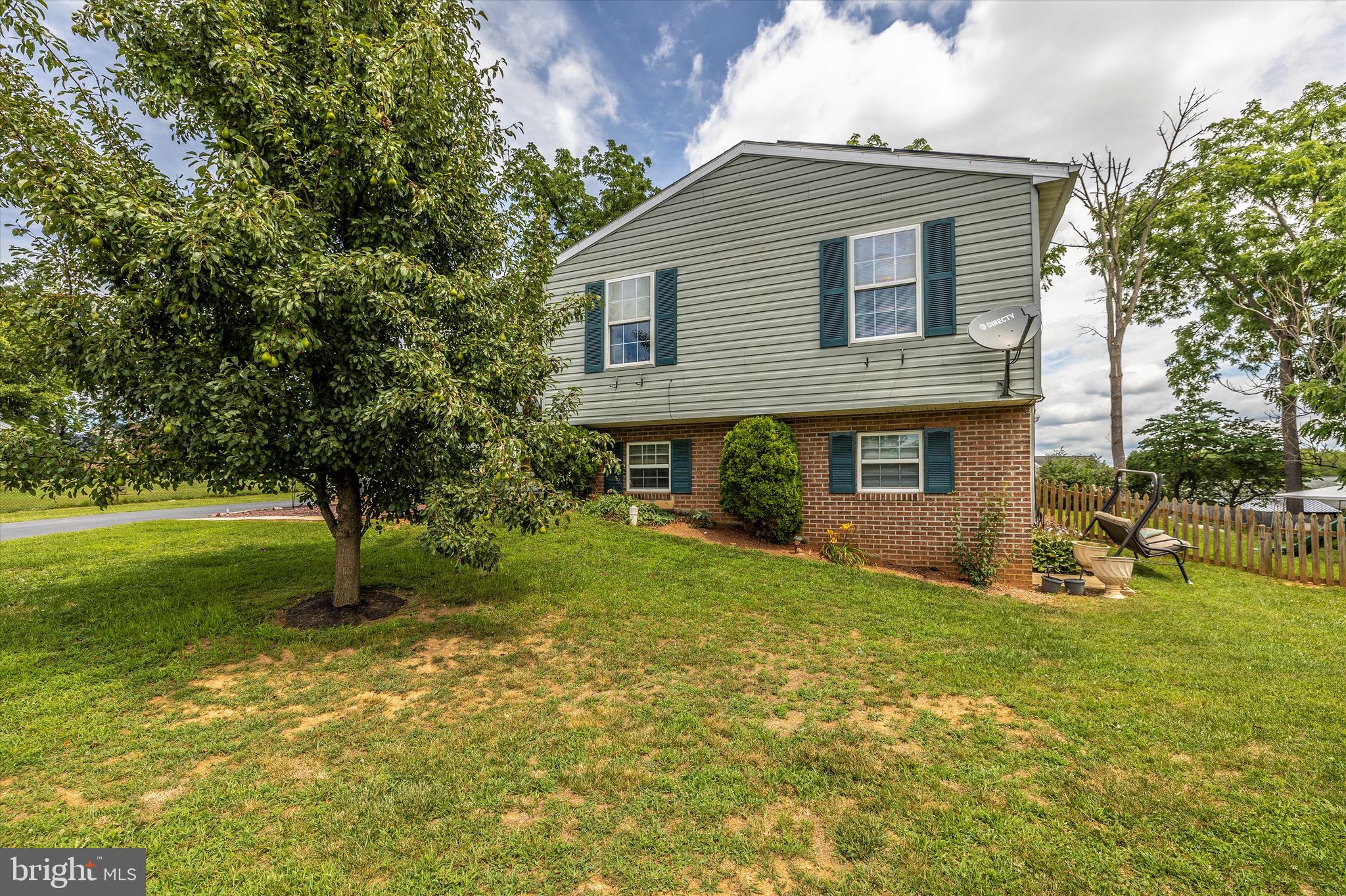 STERLING OAKS - Residential