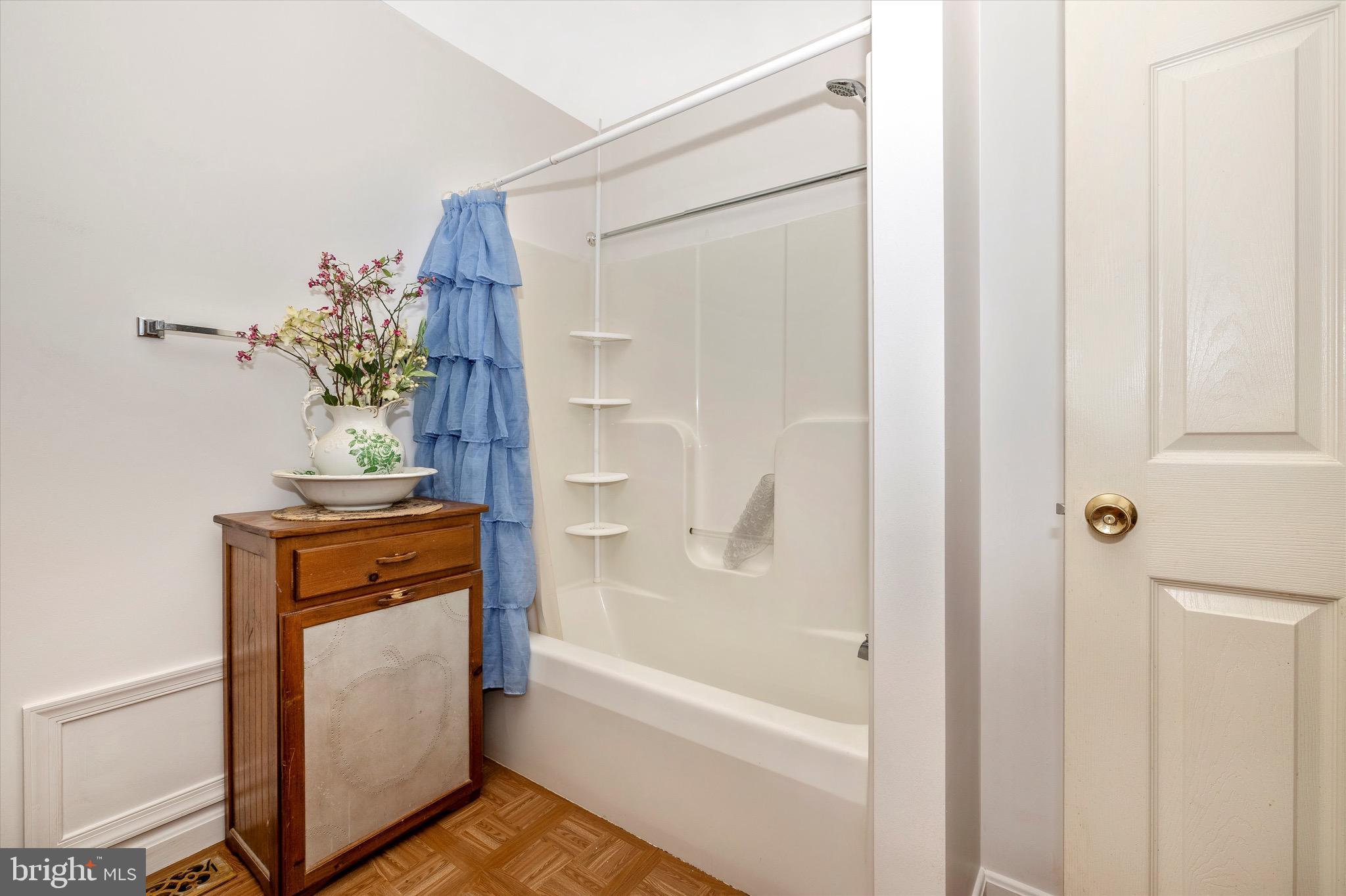 STERLING OAKS - Residential