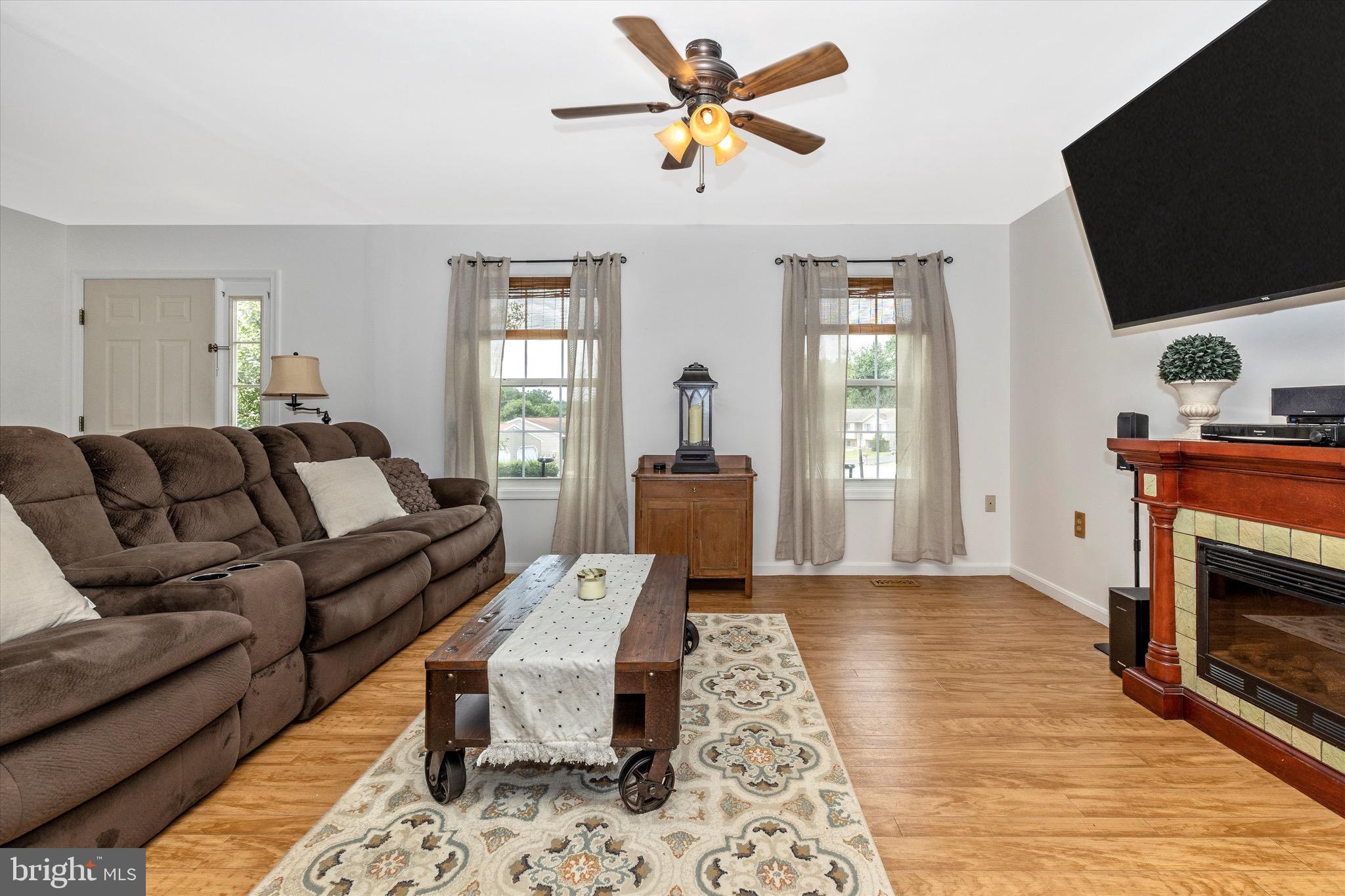 STERLING OAKS - Residential