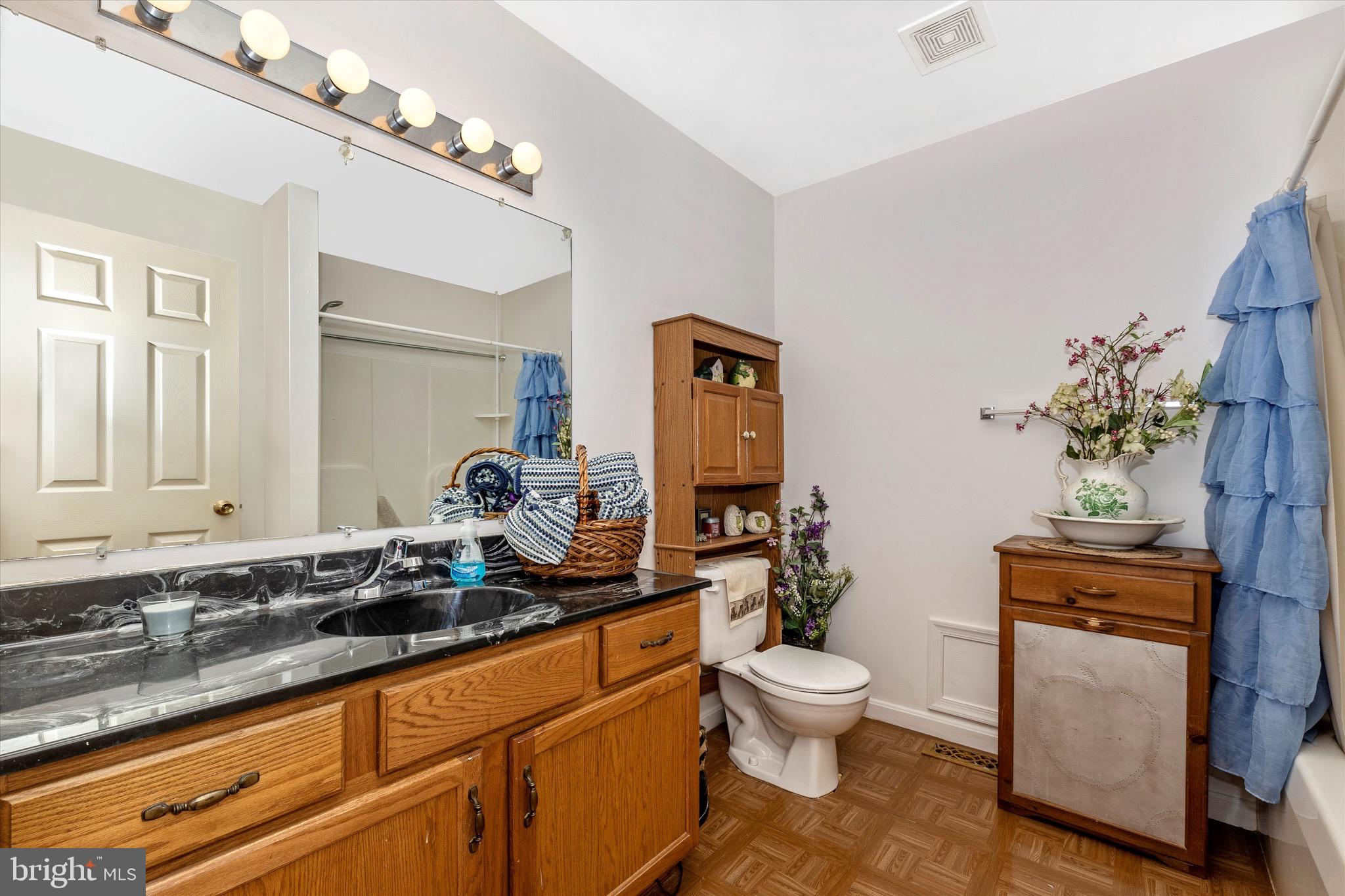 STERLING OAKS - Residential