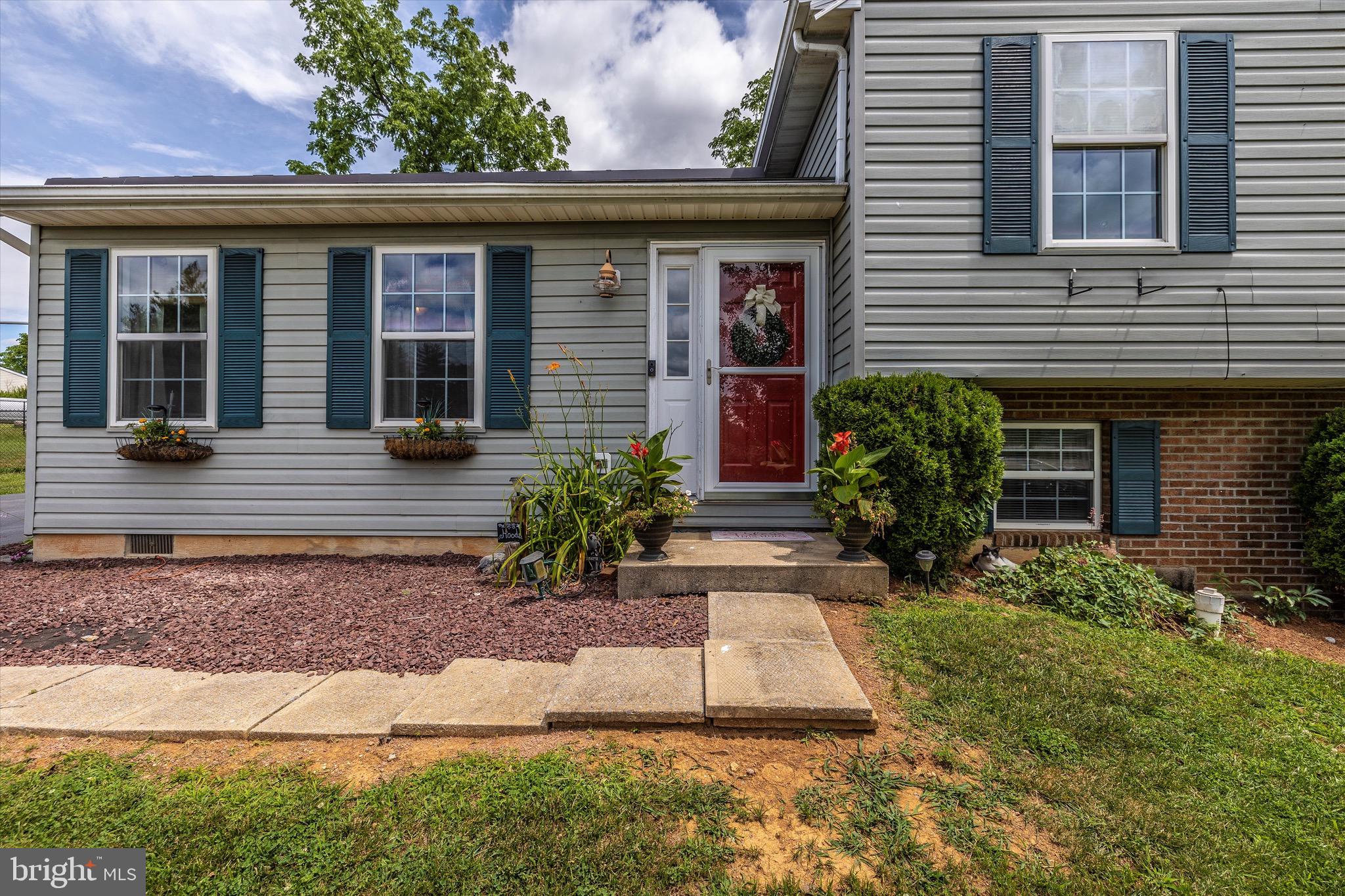 STERLING OAKS - Residential