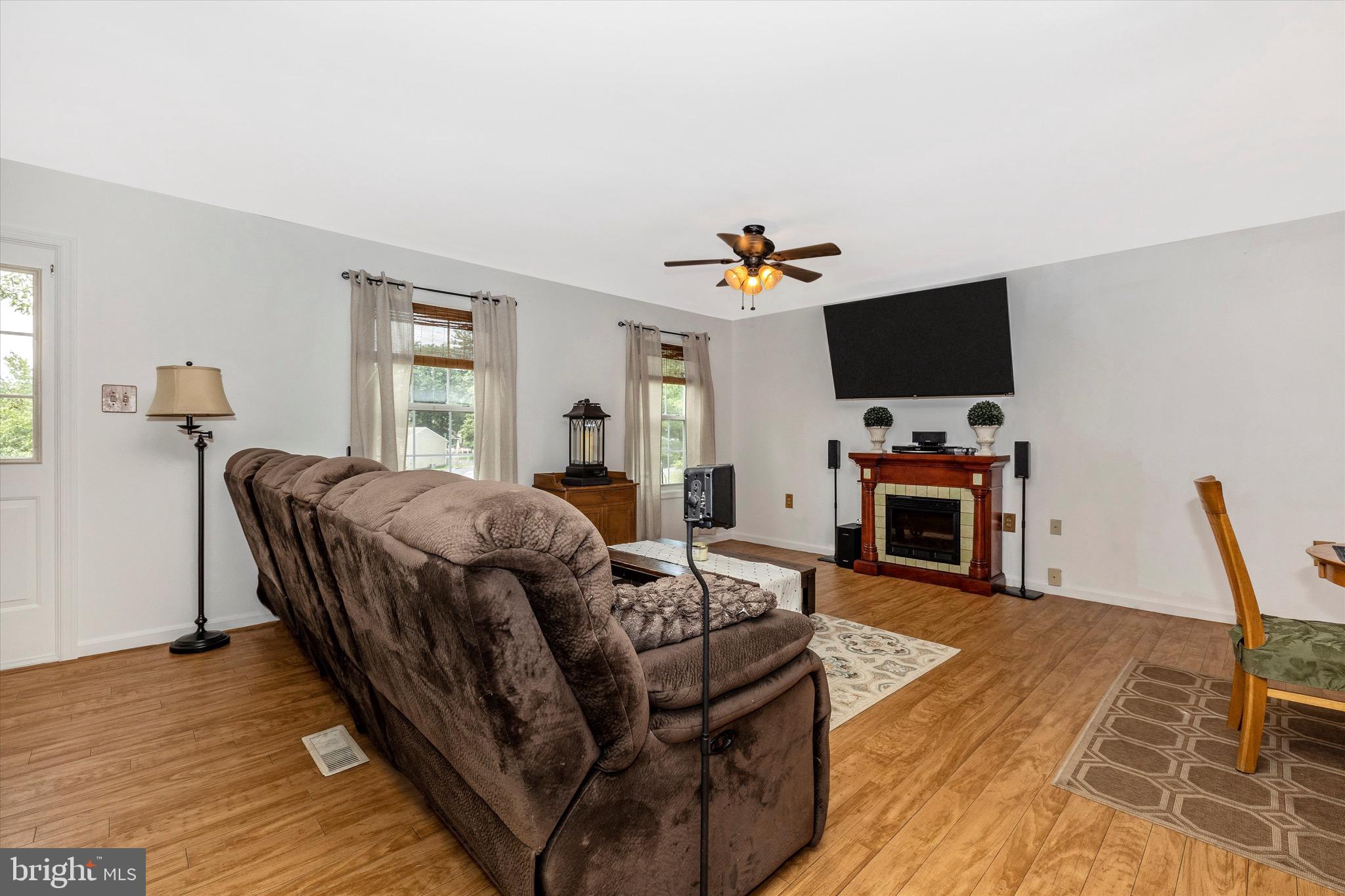 STERLING OAKS - Residential