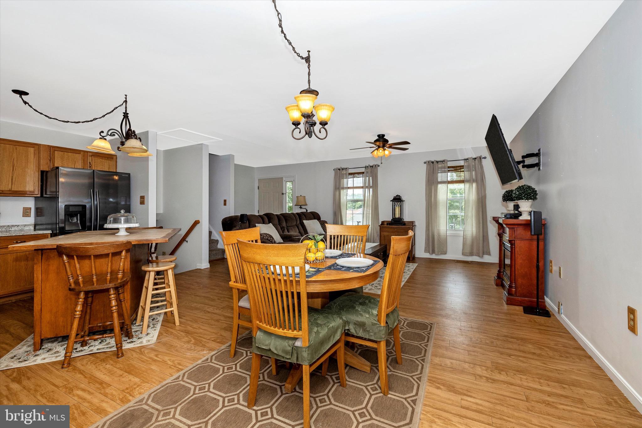 STERLING OAKS - Residential