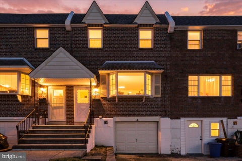 Townhouse For Sale - 3758 Genesee Drive<br/> PHILADELPHIA, PA 19154