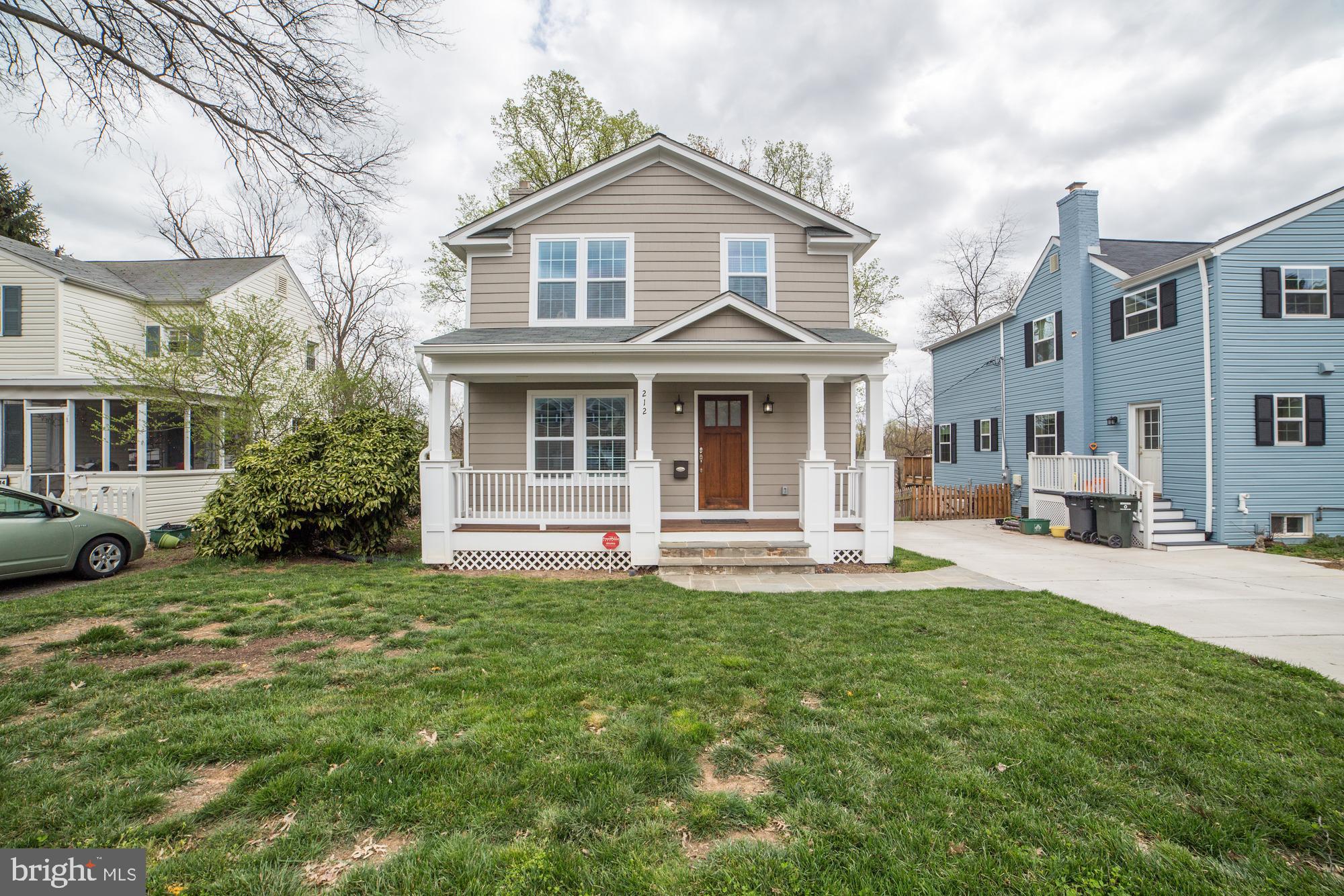 212 W GREENWAY BOULEVARD