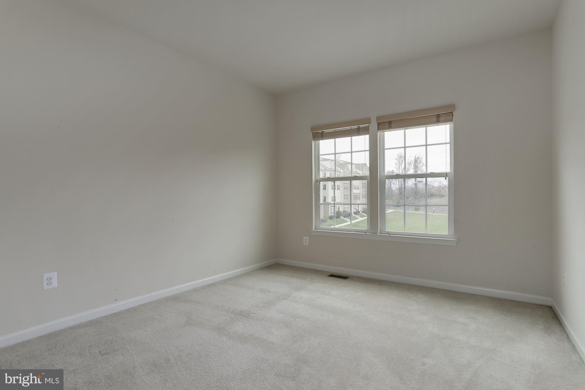 ELKRIDGE CROSSING - Residential