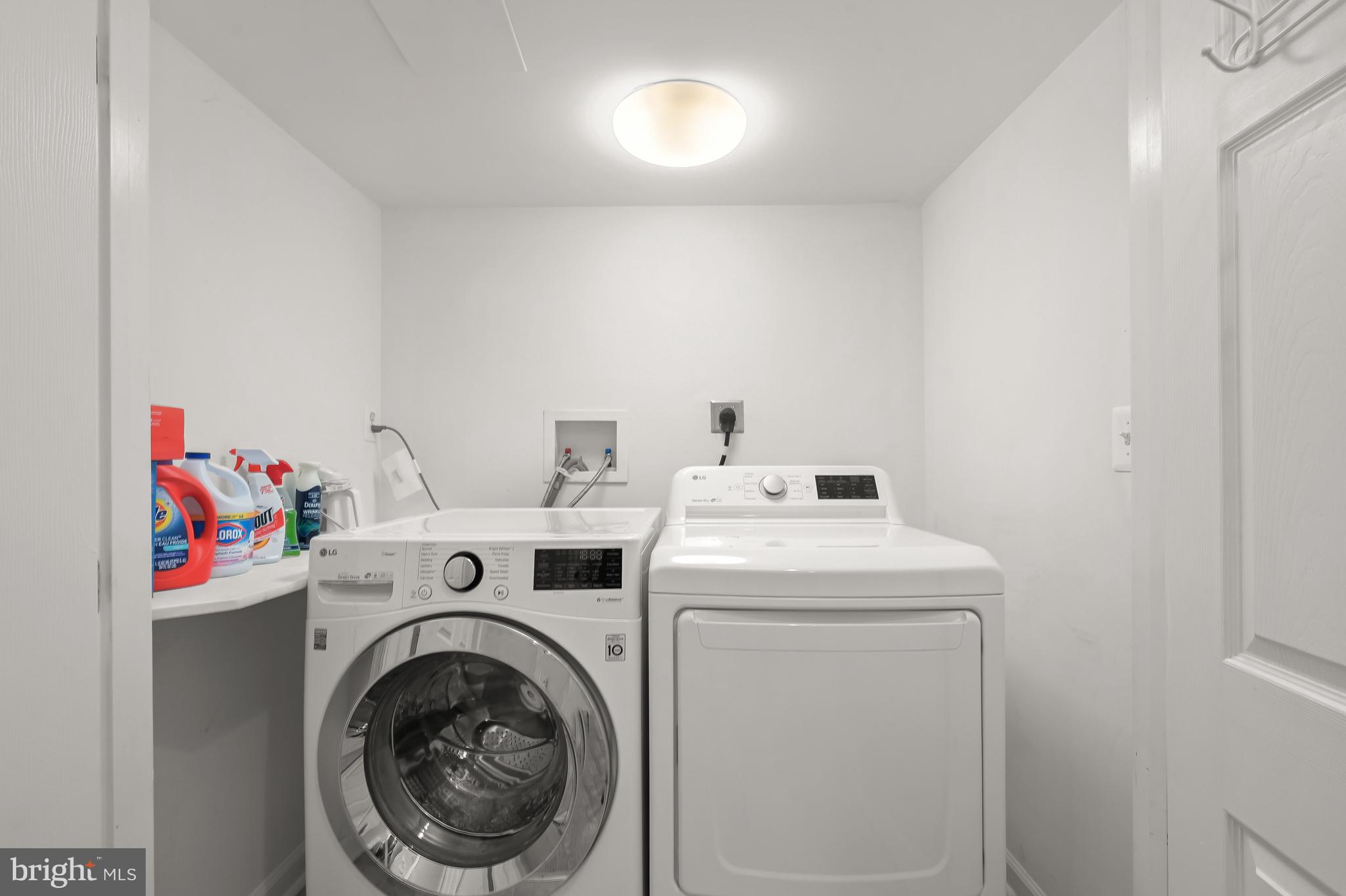 POTOMAC CHASE - Residential