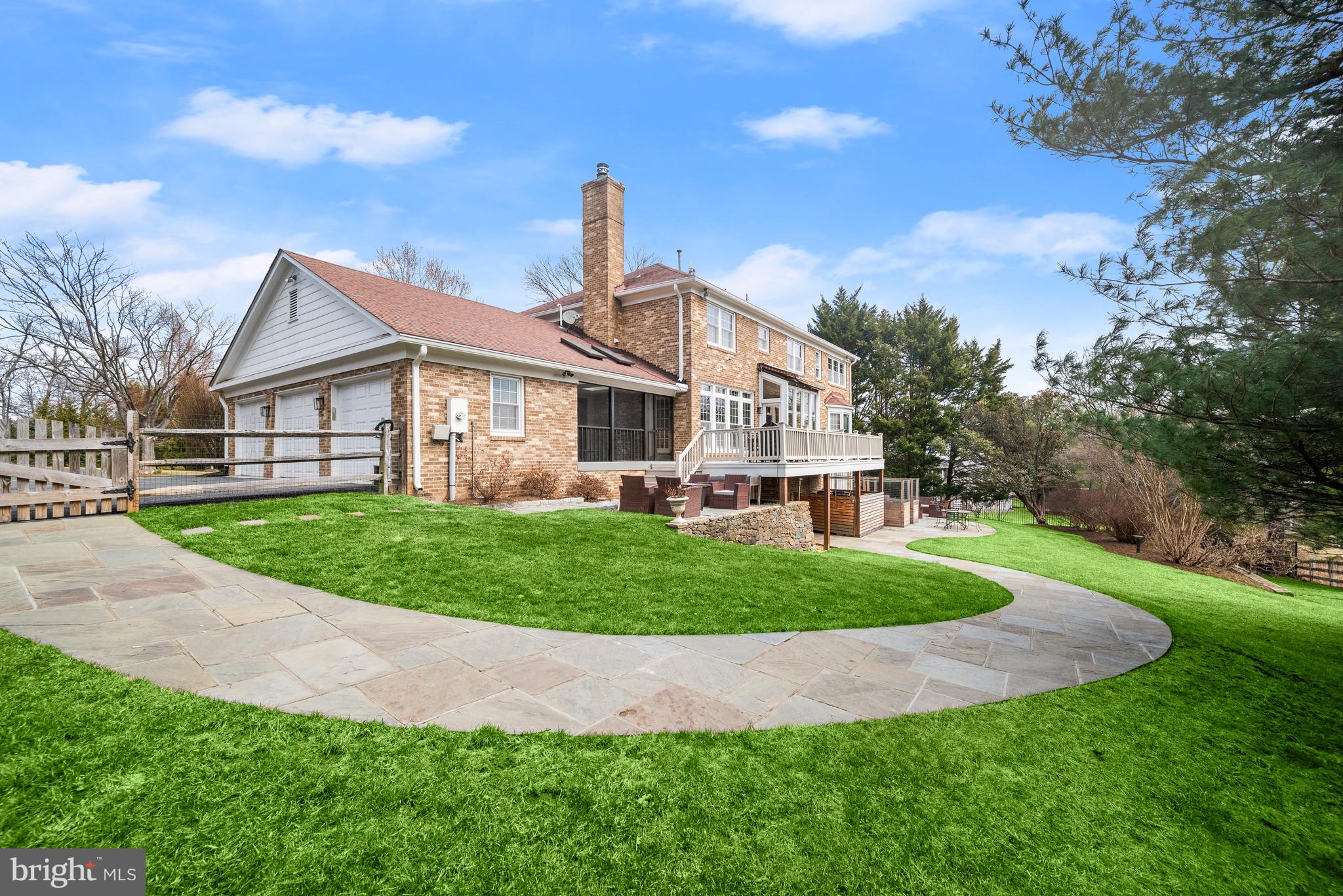 POTOMAC CHASE - Residential