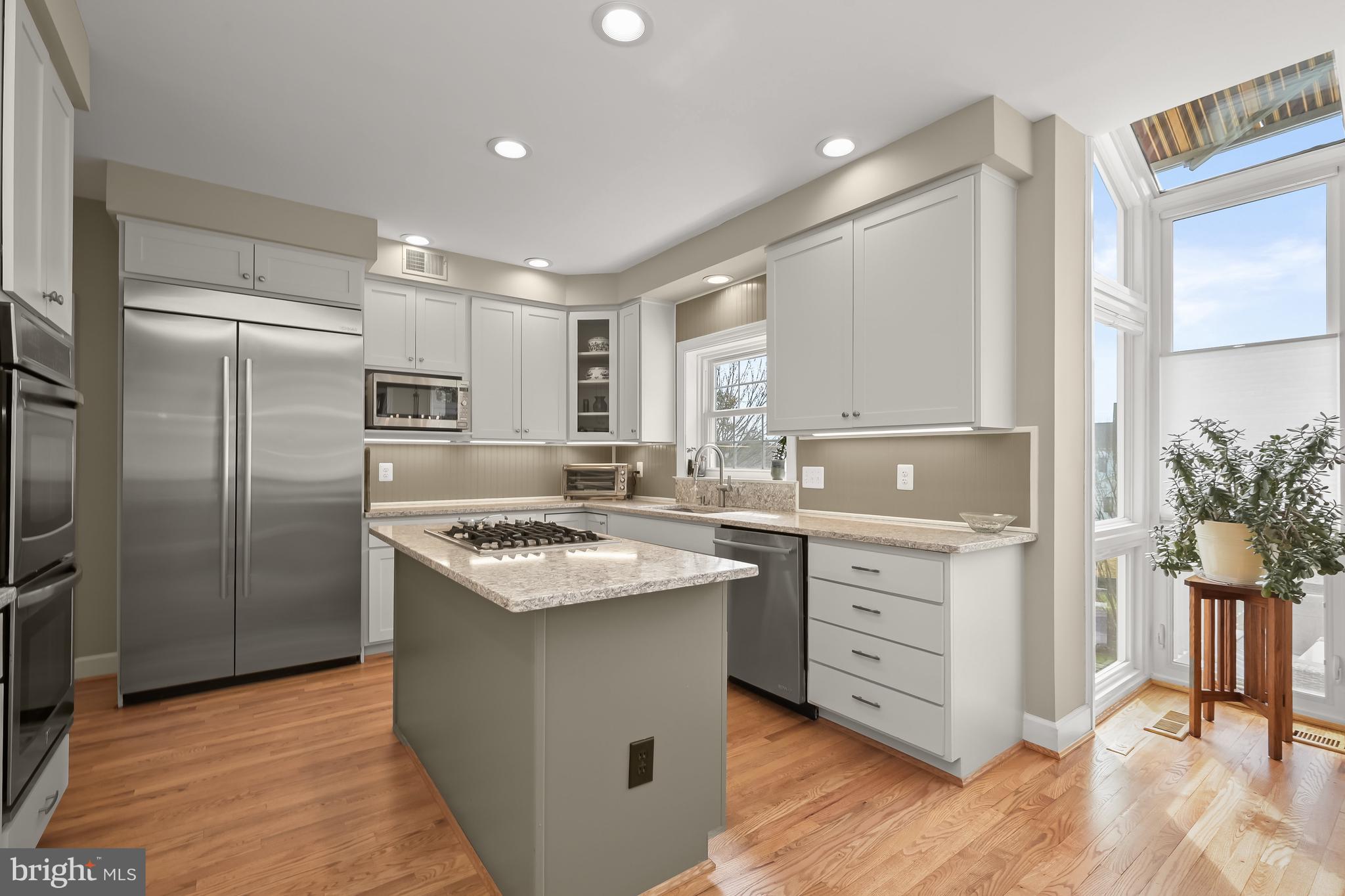 POTOMAC CHASE - Residential