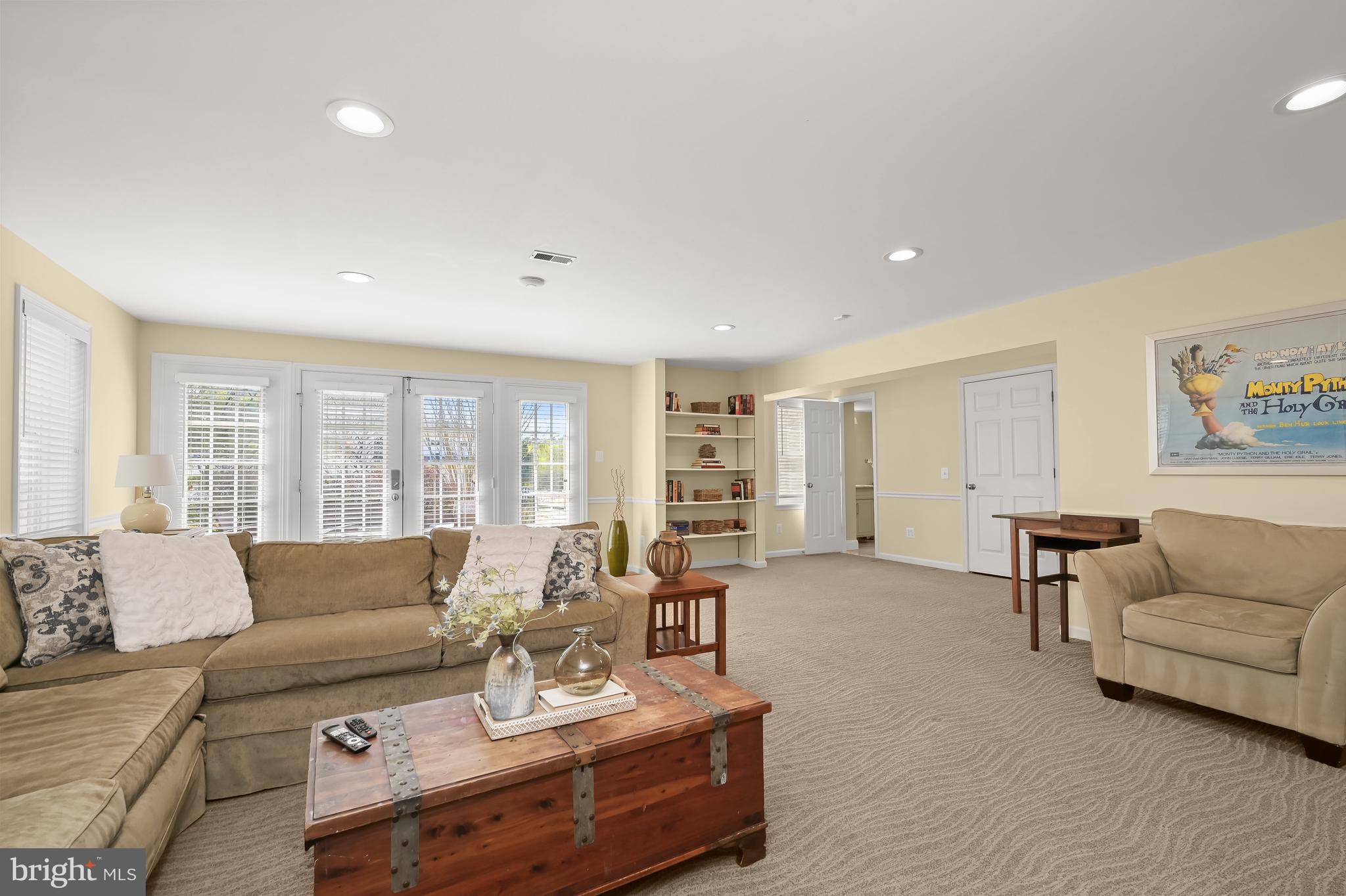 POTOMAC CHASE - Residential