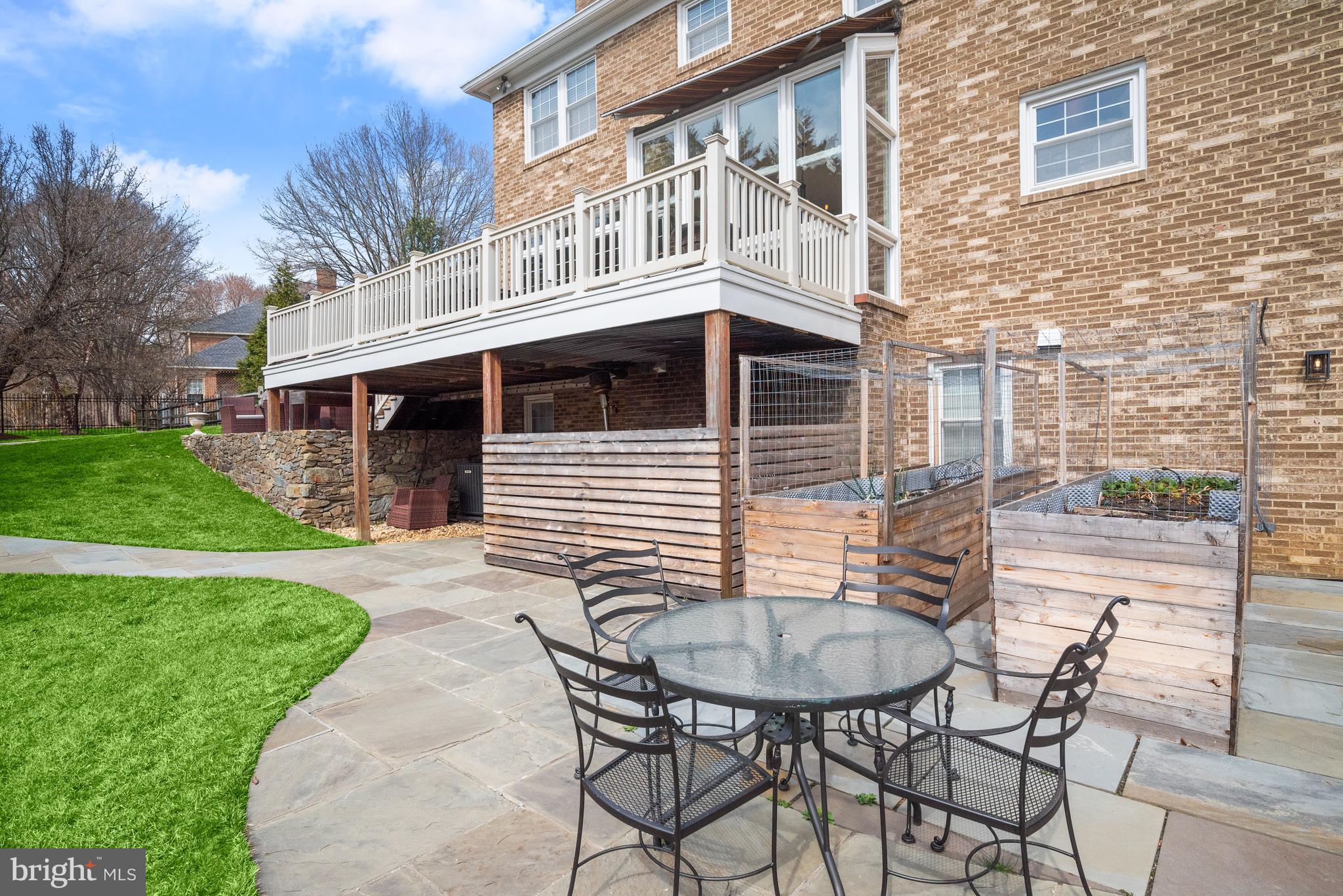 POTOMAC CHASE - Residential