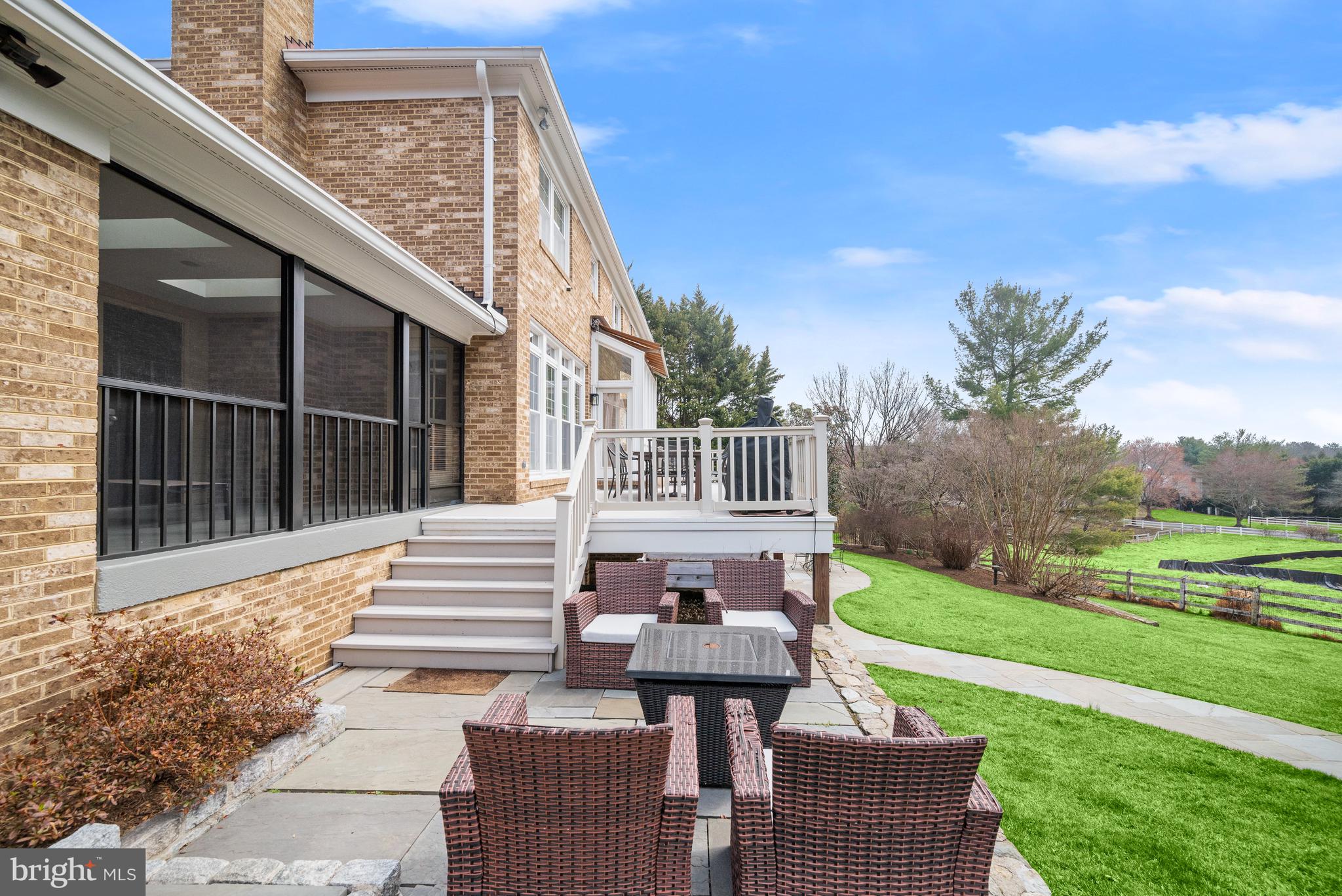 POTOMAC CHASE - Residential