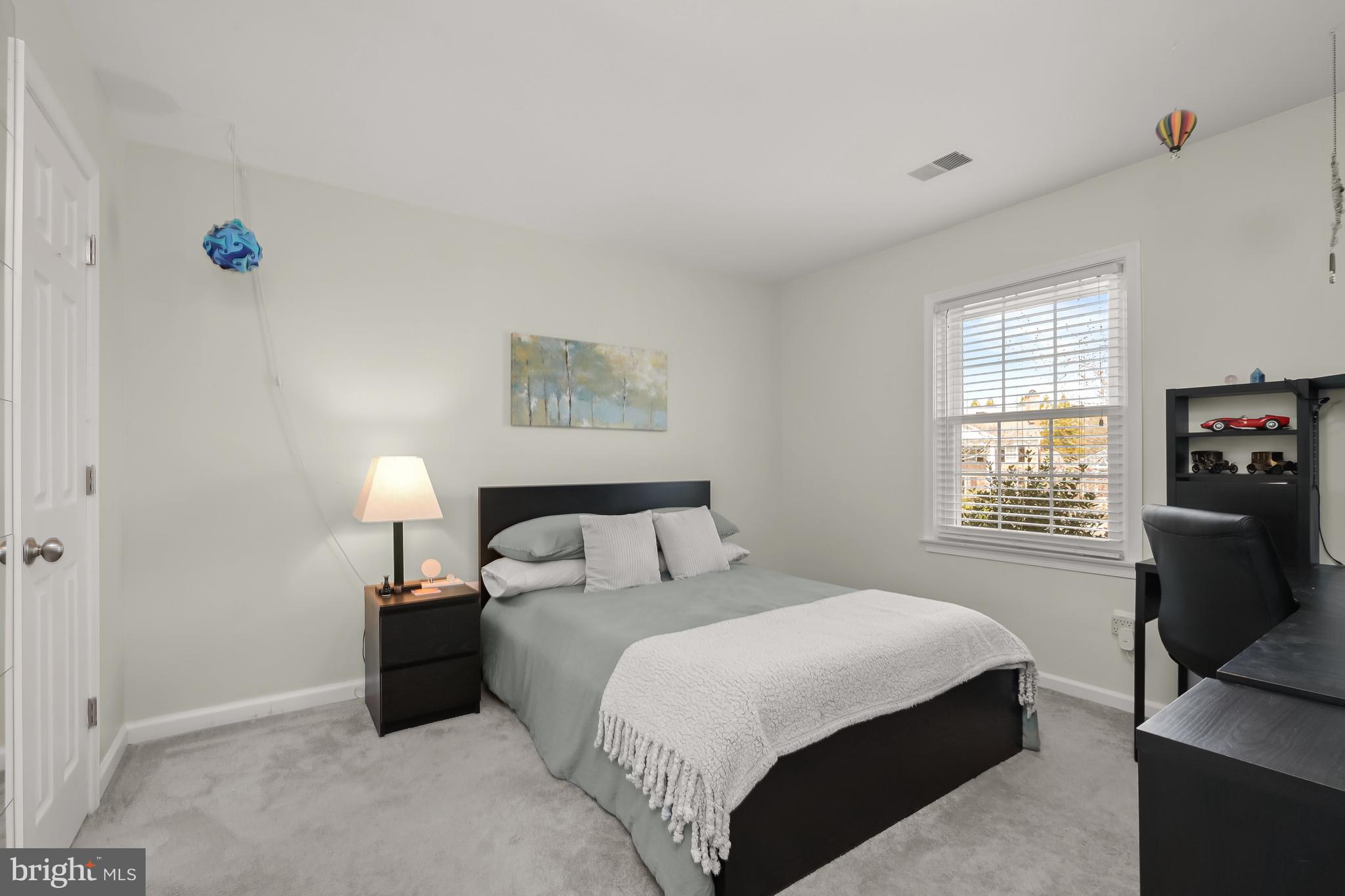 POTOMAC CHASE - Residential