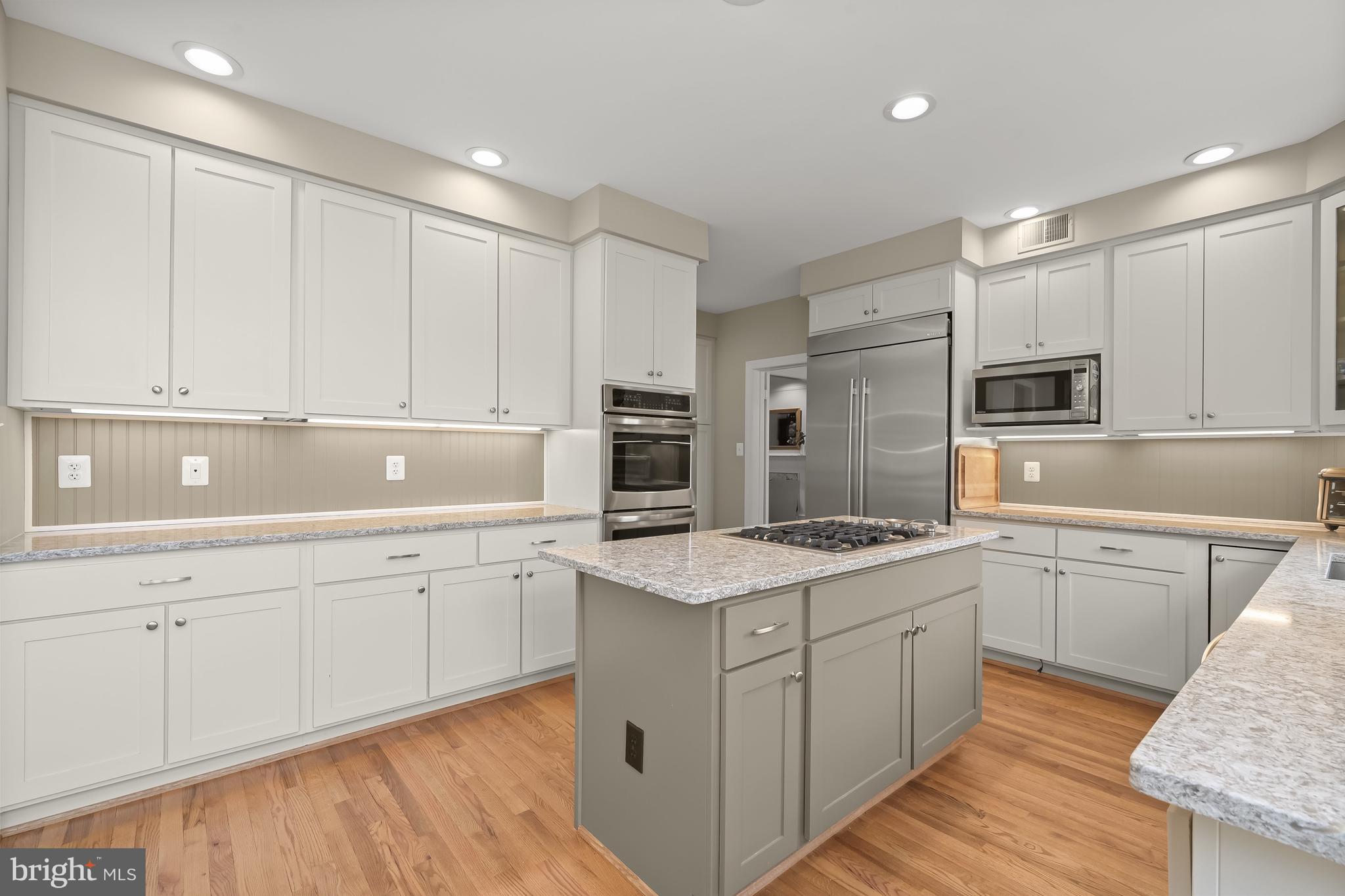 POTOMAC CHASE - Residential