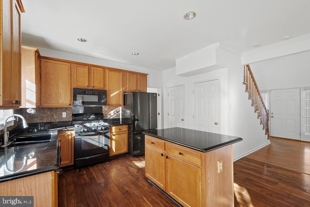 DISNEY ESTATES - Residential