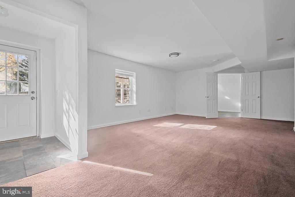 DISNEY ESTATES - Residential