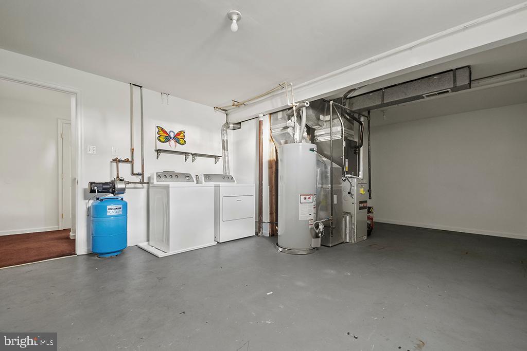 DISNEY ESTATES - Residential