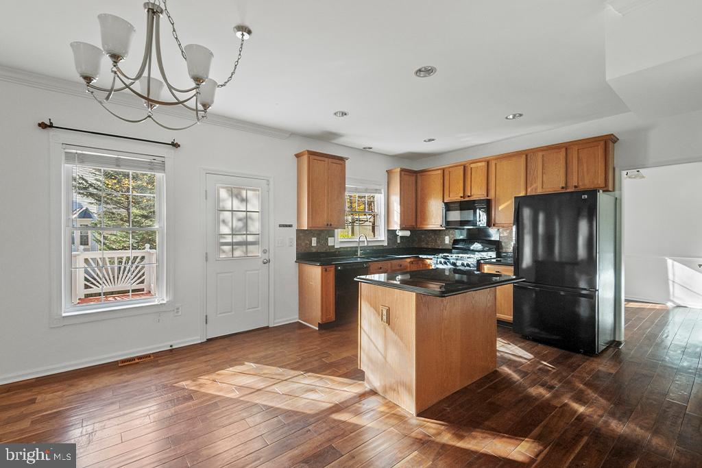 DISNEY ESTATES - Residential