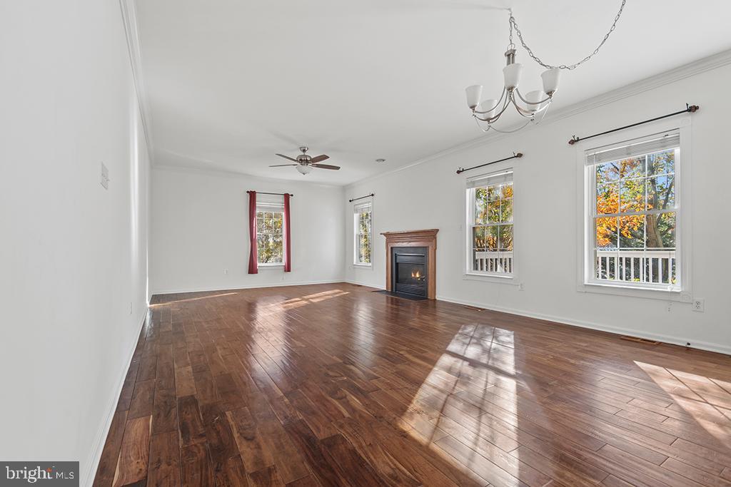 DISNEY ESTATES - Residential