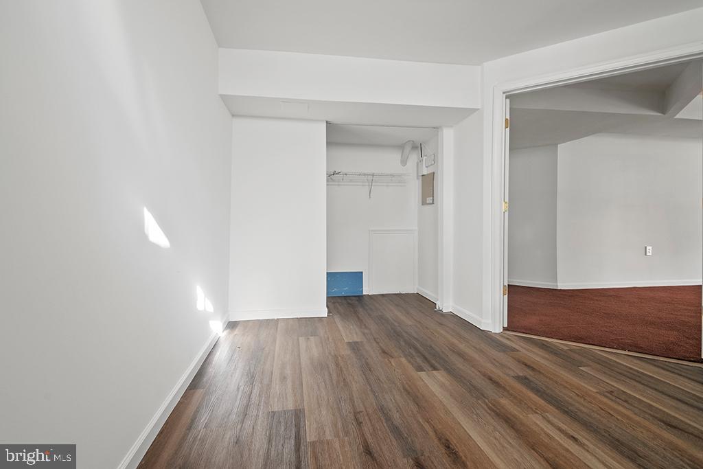 DISNEY ESTATES - Residential