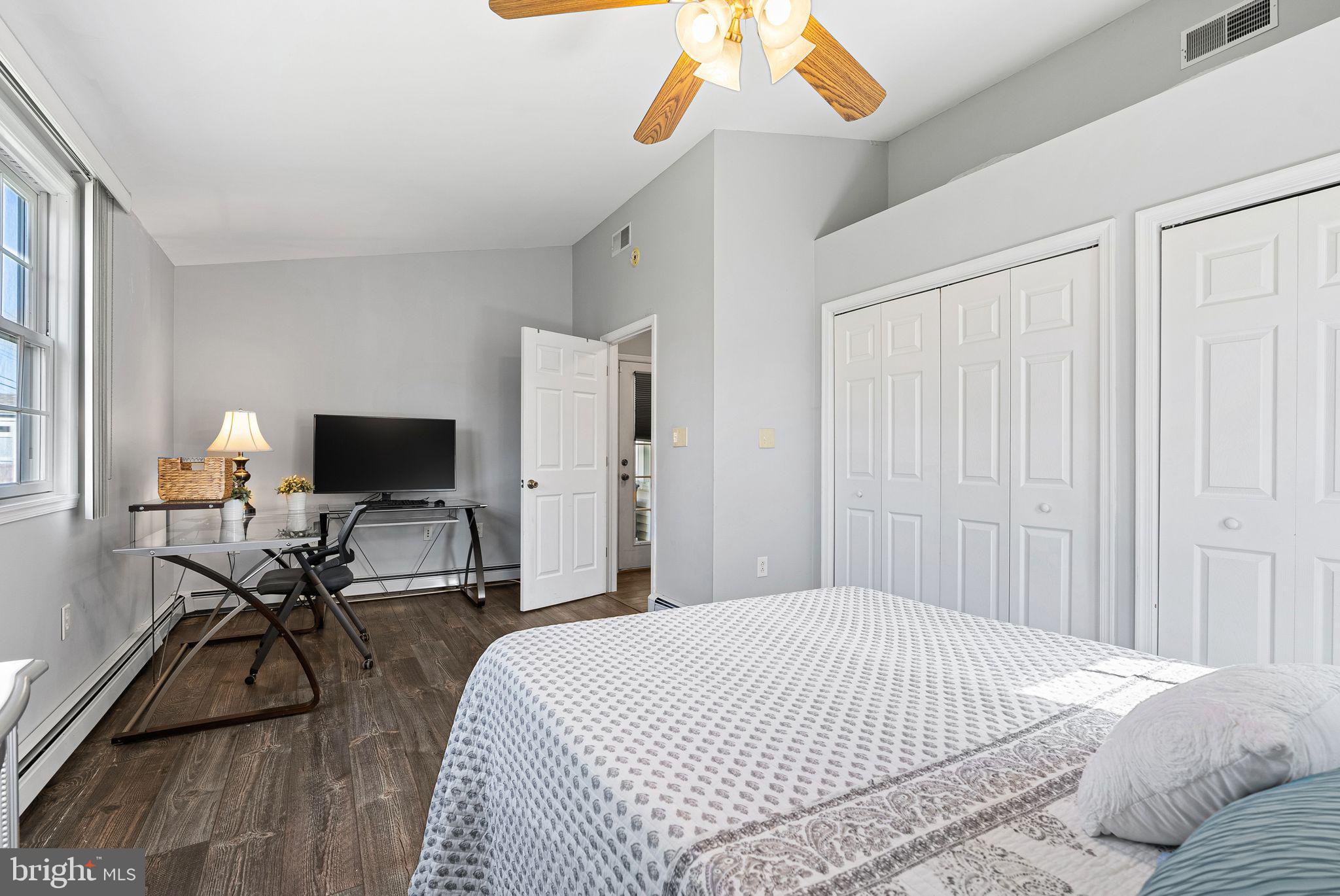 SNOWBALL GATE - Residential