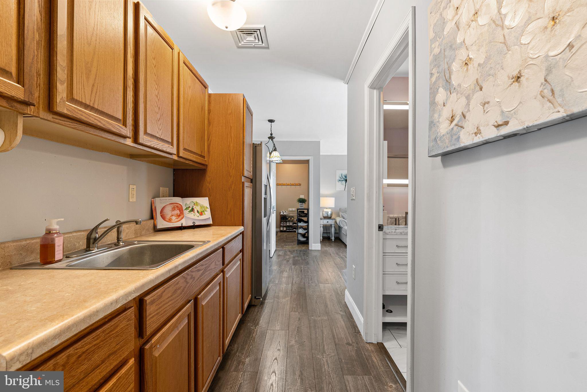 SNOWBALL GATE - Residential