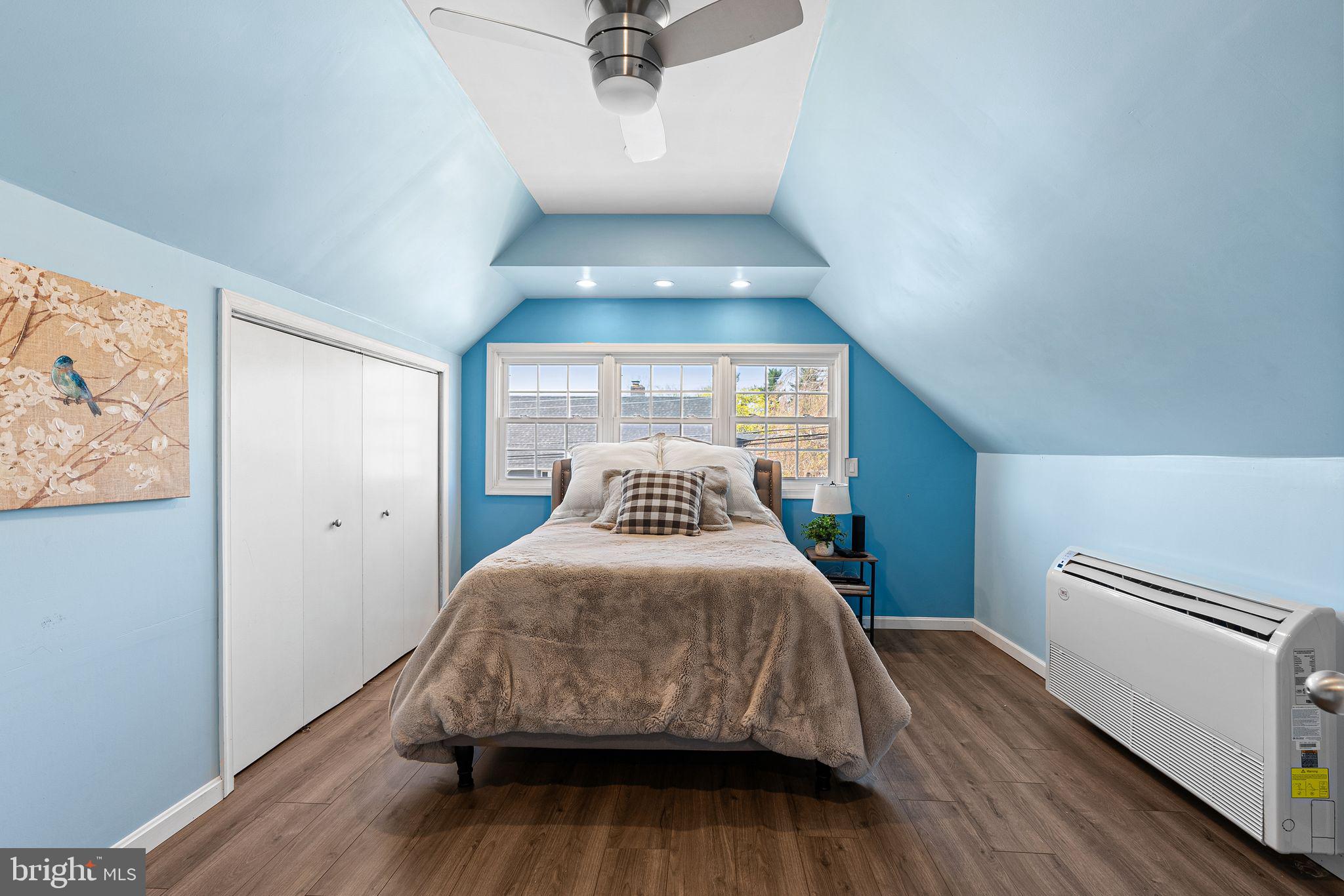 SNOWBALL GATE - Residential