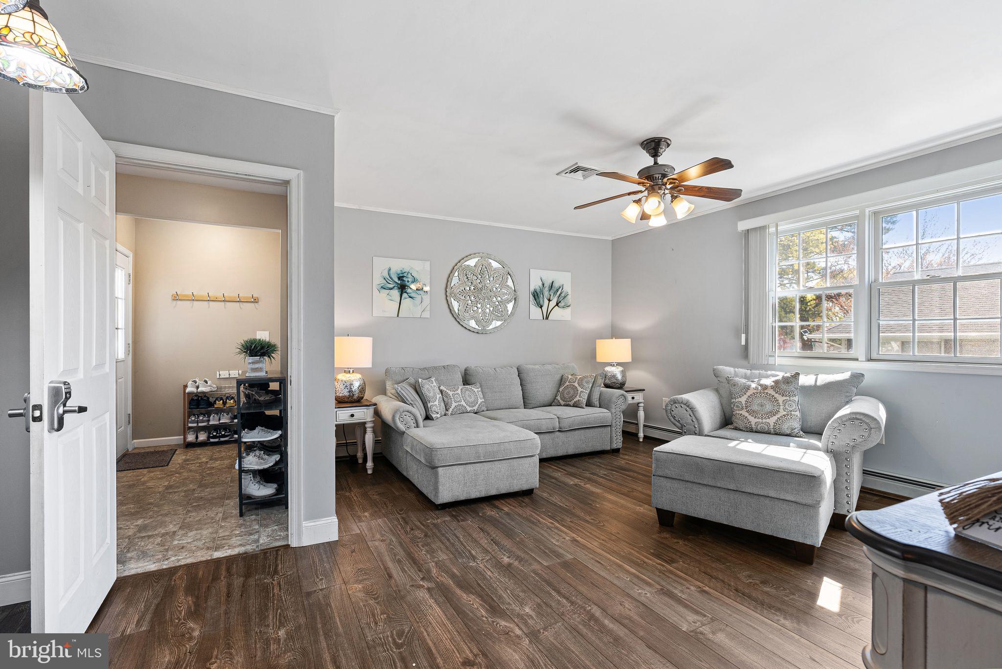 SNOWBALL GATE - Residential