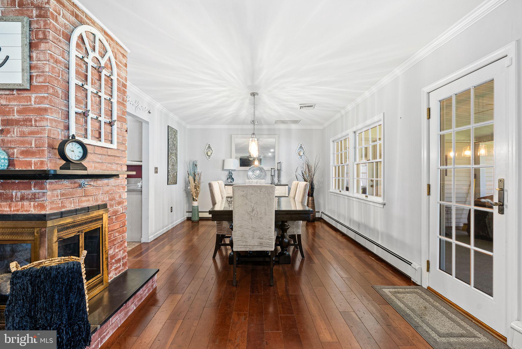 SNOWBALL GATE - Residential