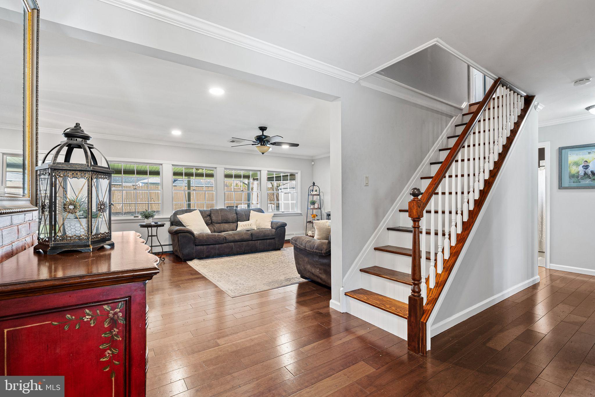 SNOWBALL GATE - Residential