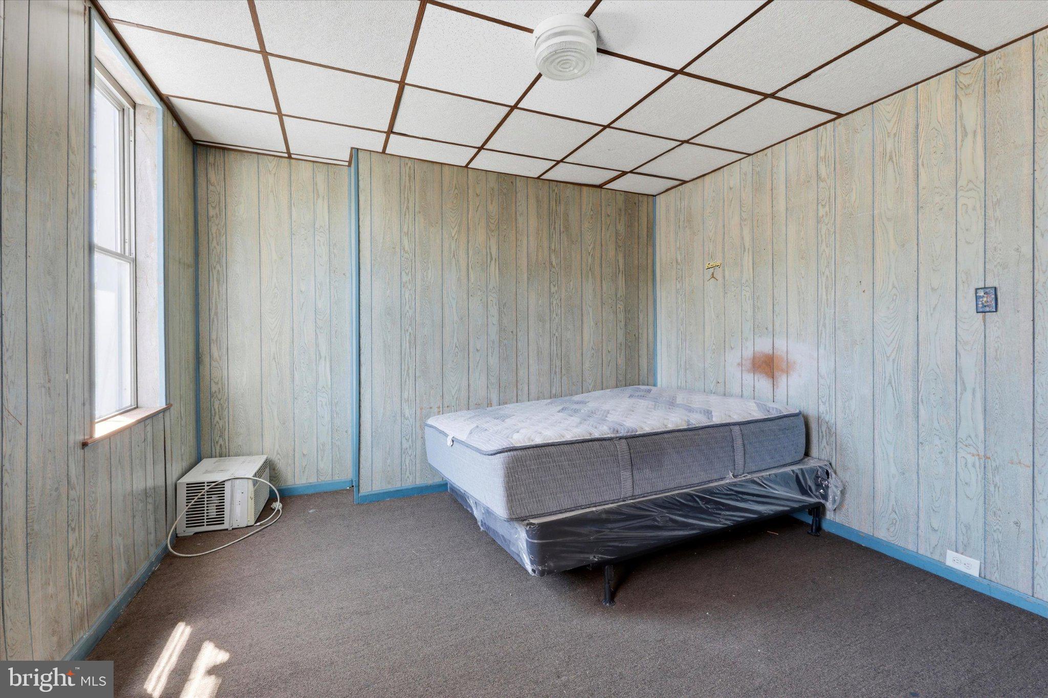 OVERBROOK - Commercial Sale